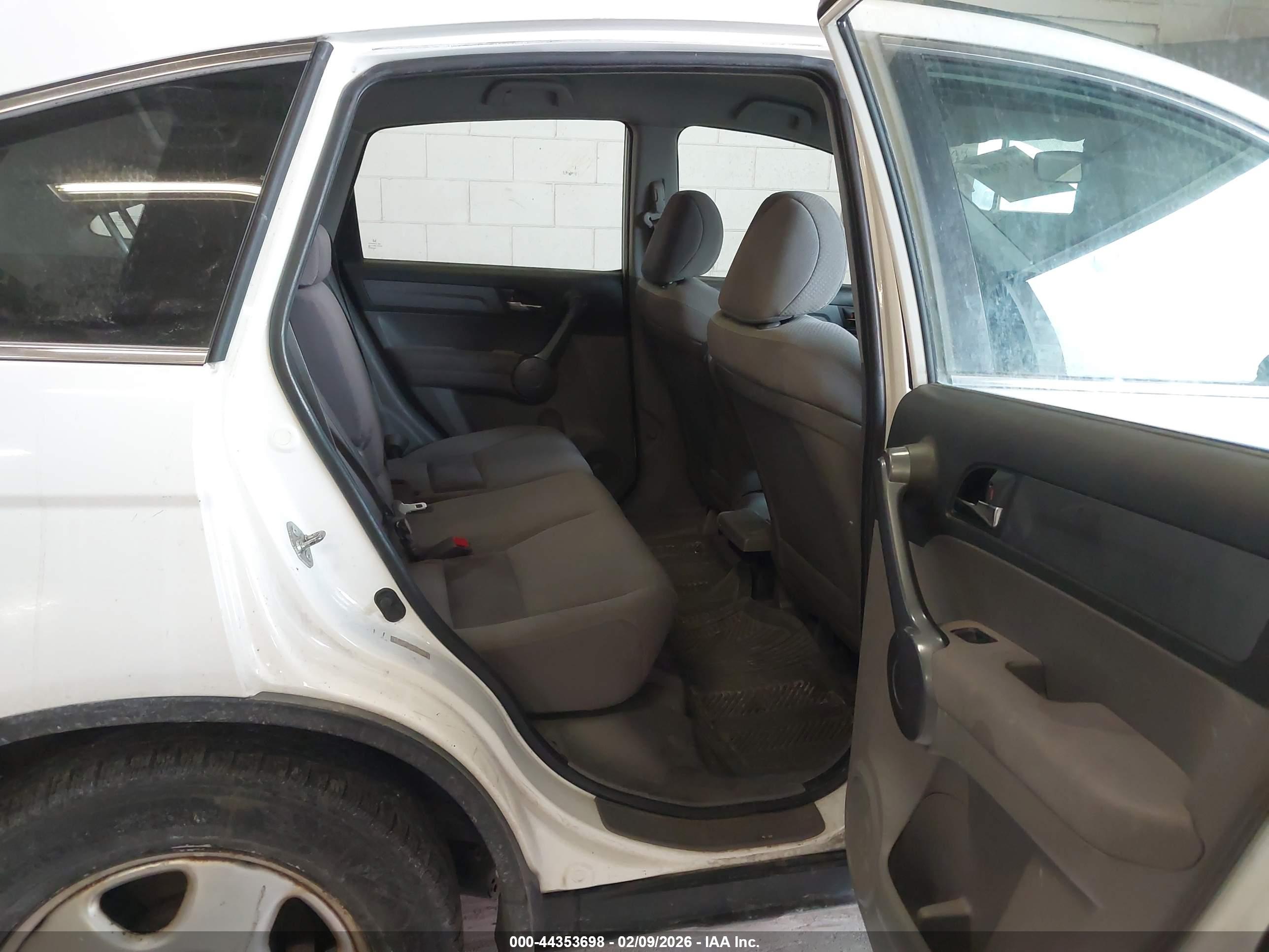 HONDA CR-V image 8
