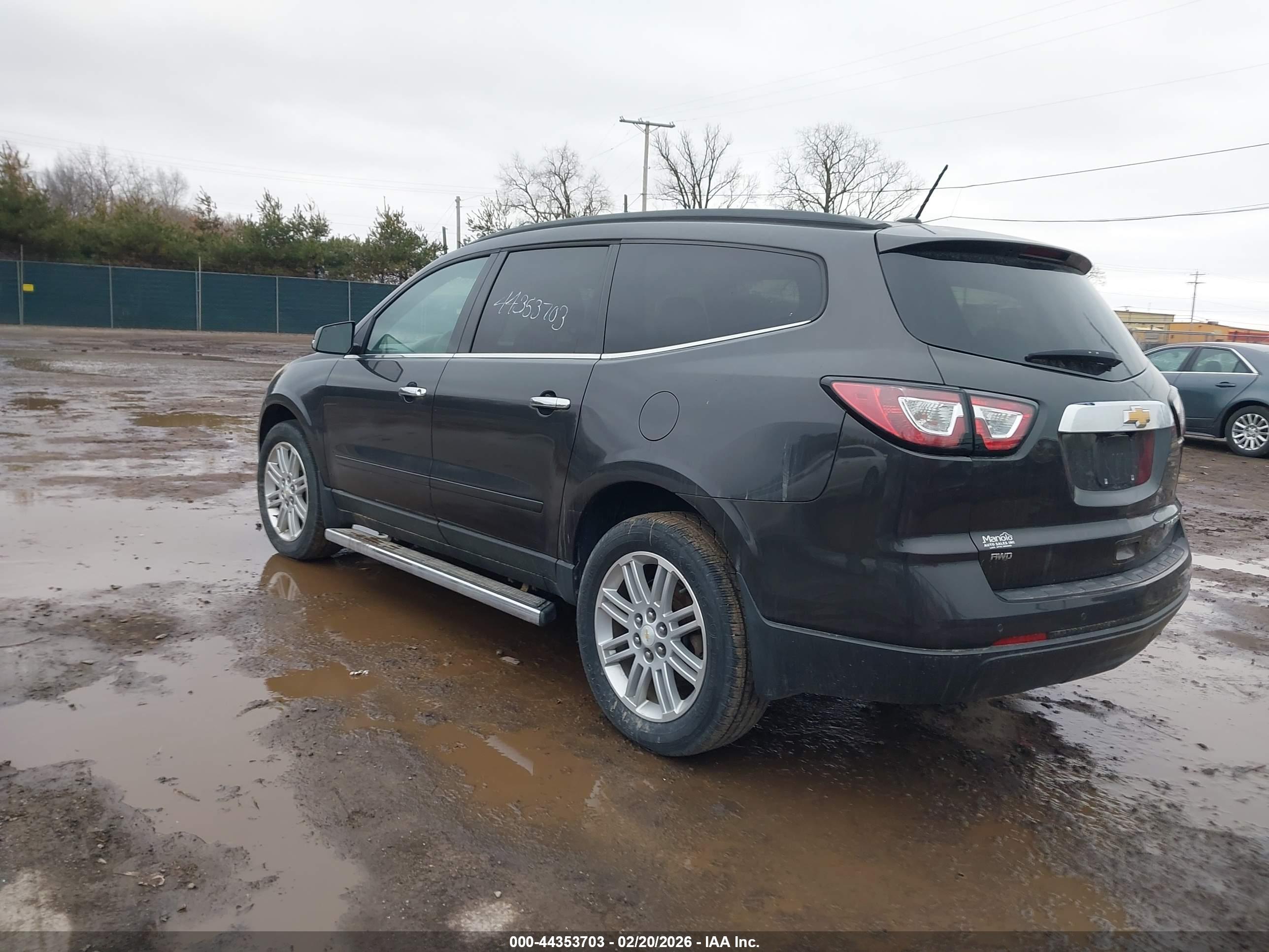 CHEVROLET TRAVERSE image 3