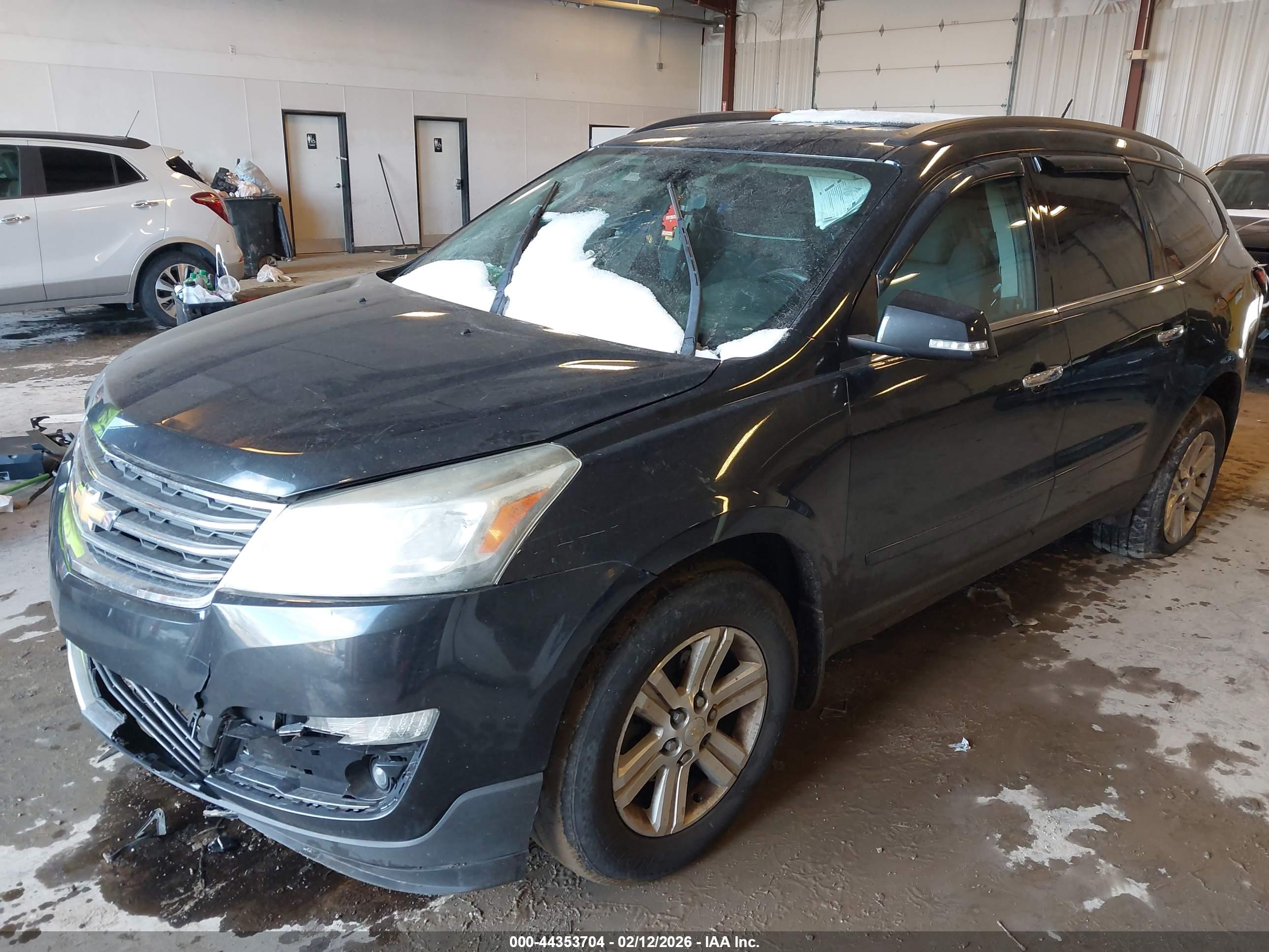 CHEVROLET TRAVERSE image 2