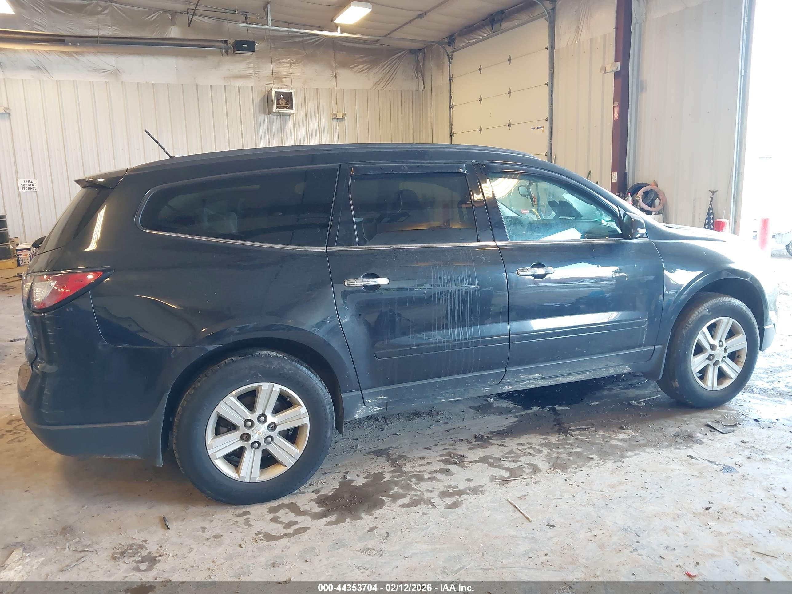 CHEVROLET TRAVERSE image 4