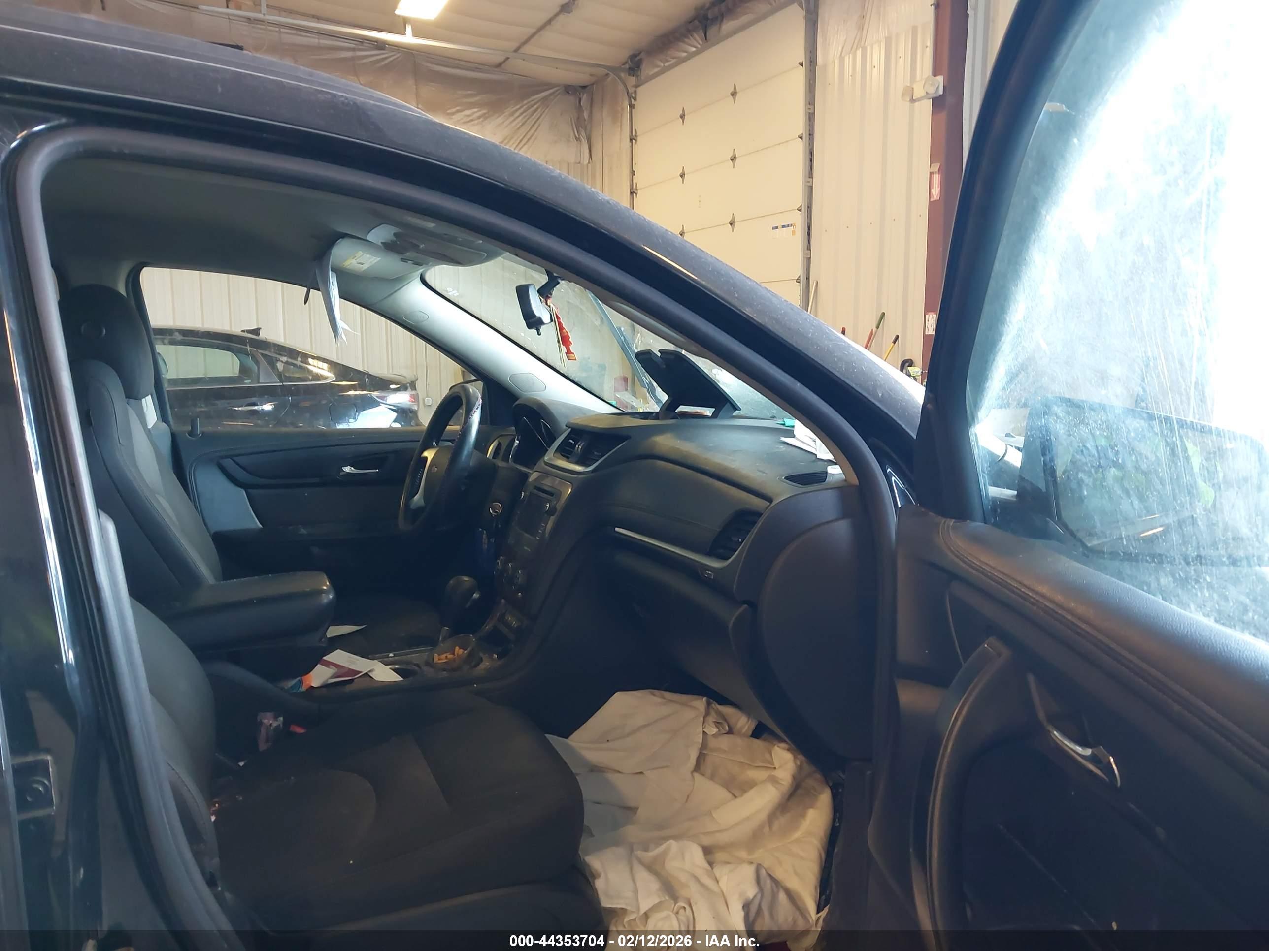 CHEVROLET TRAVERSE image 5
