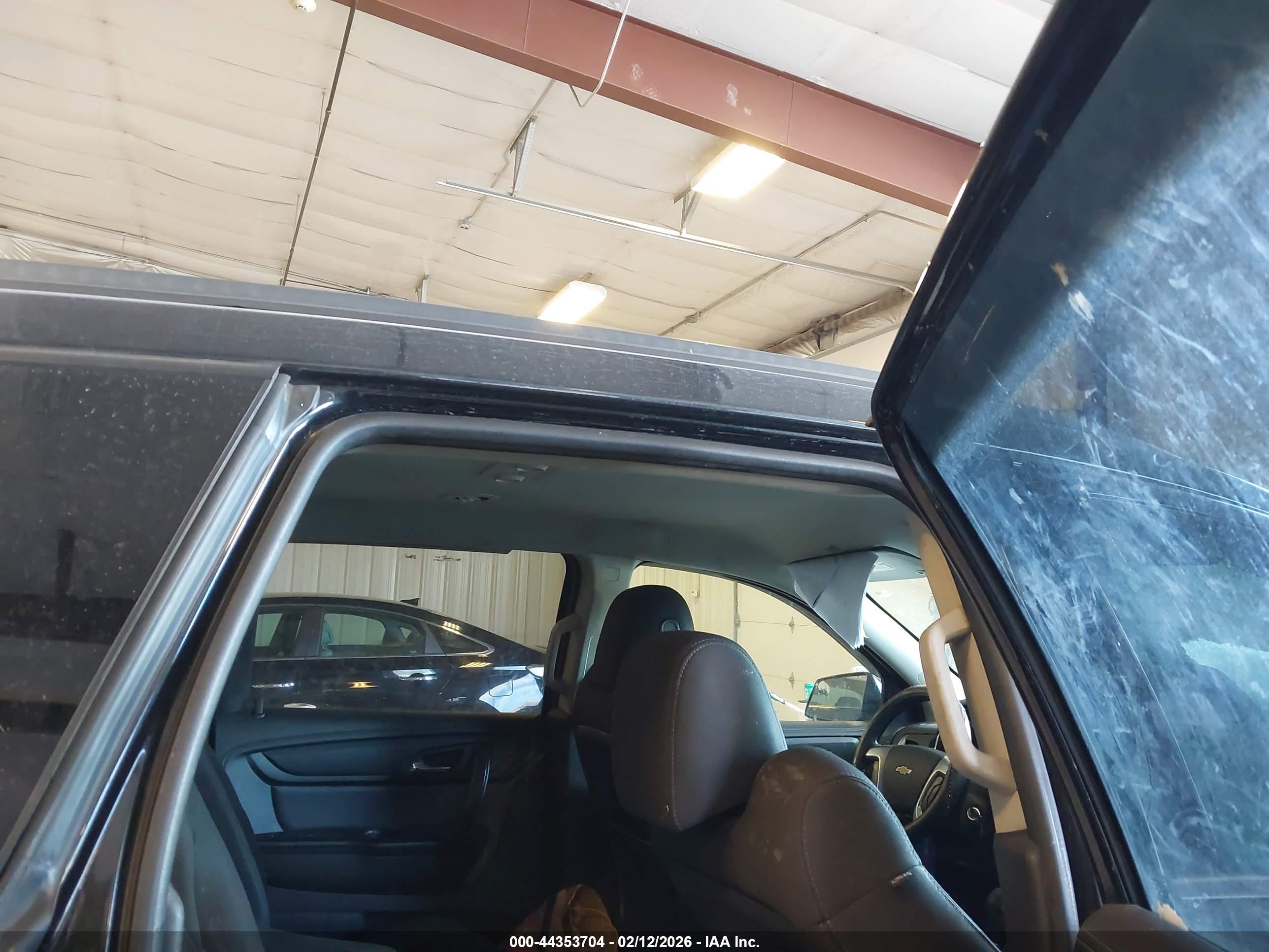 CHEVROLET TRAVERSE image 8