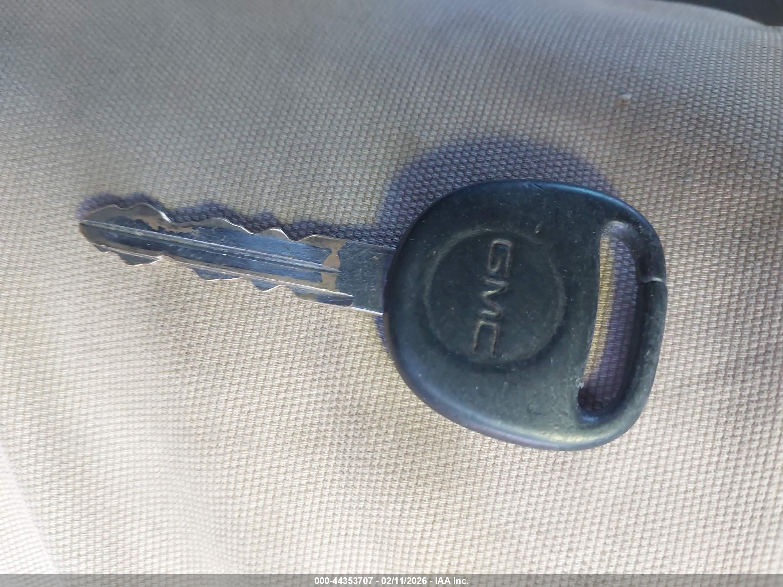 GMC SIERRA image 11