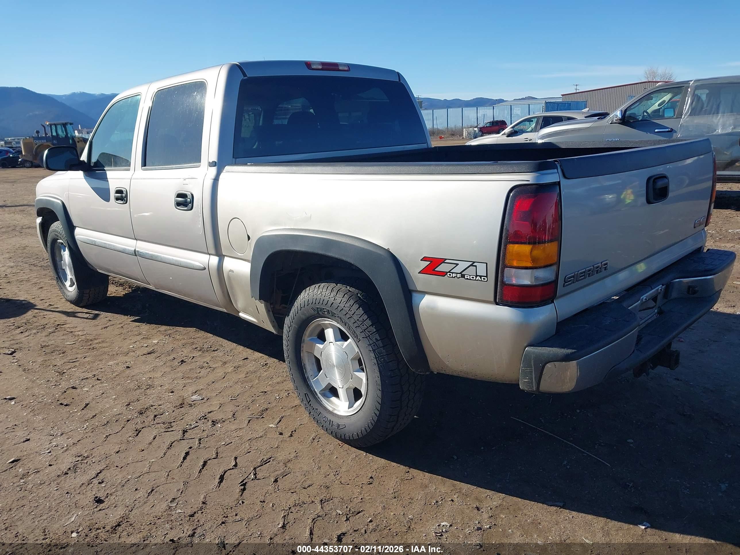 GMC SIERRA image 3