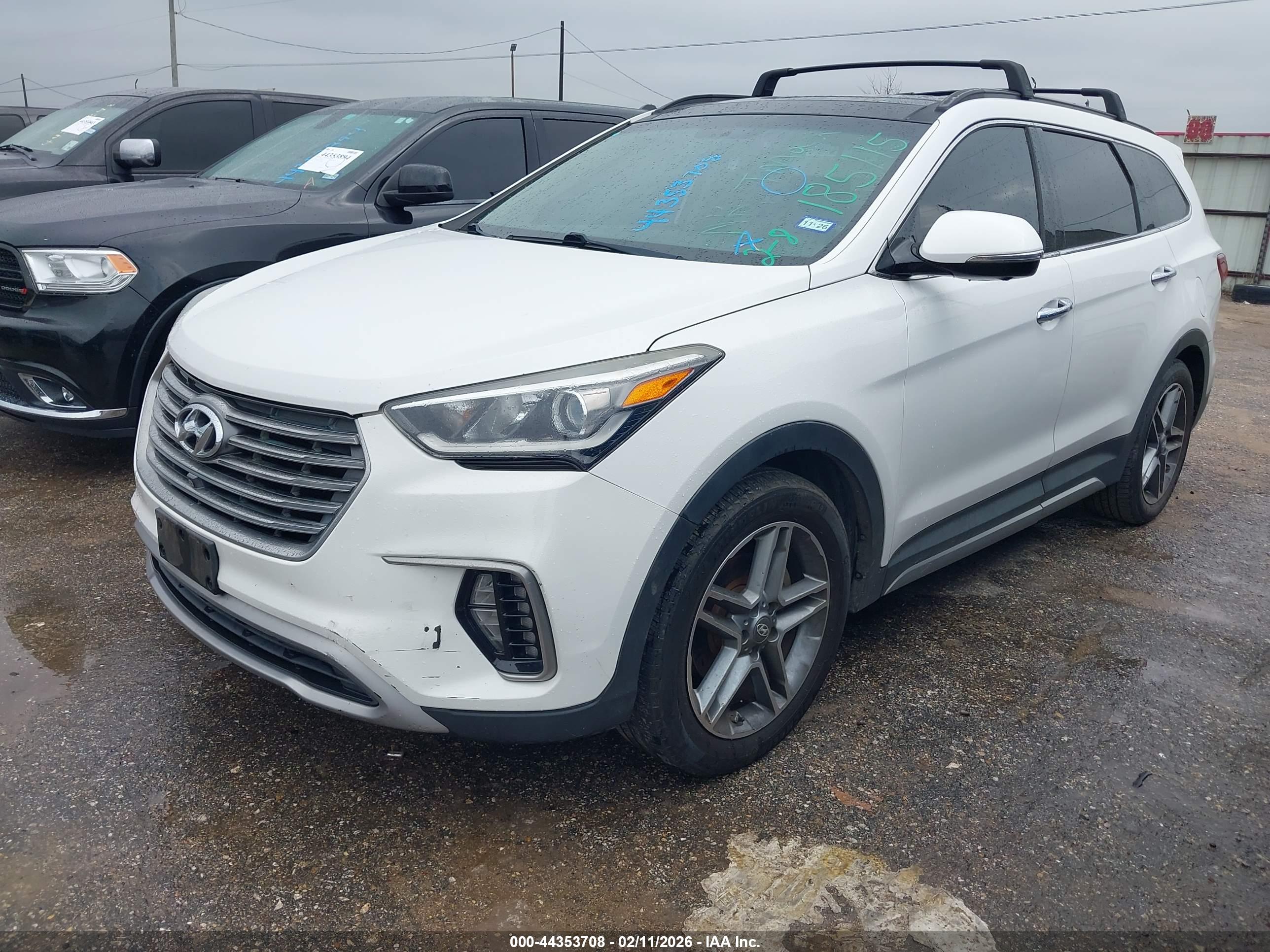 HYUNDAI SANTA image 2
