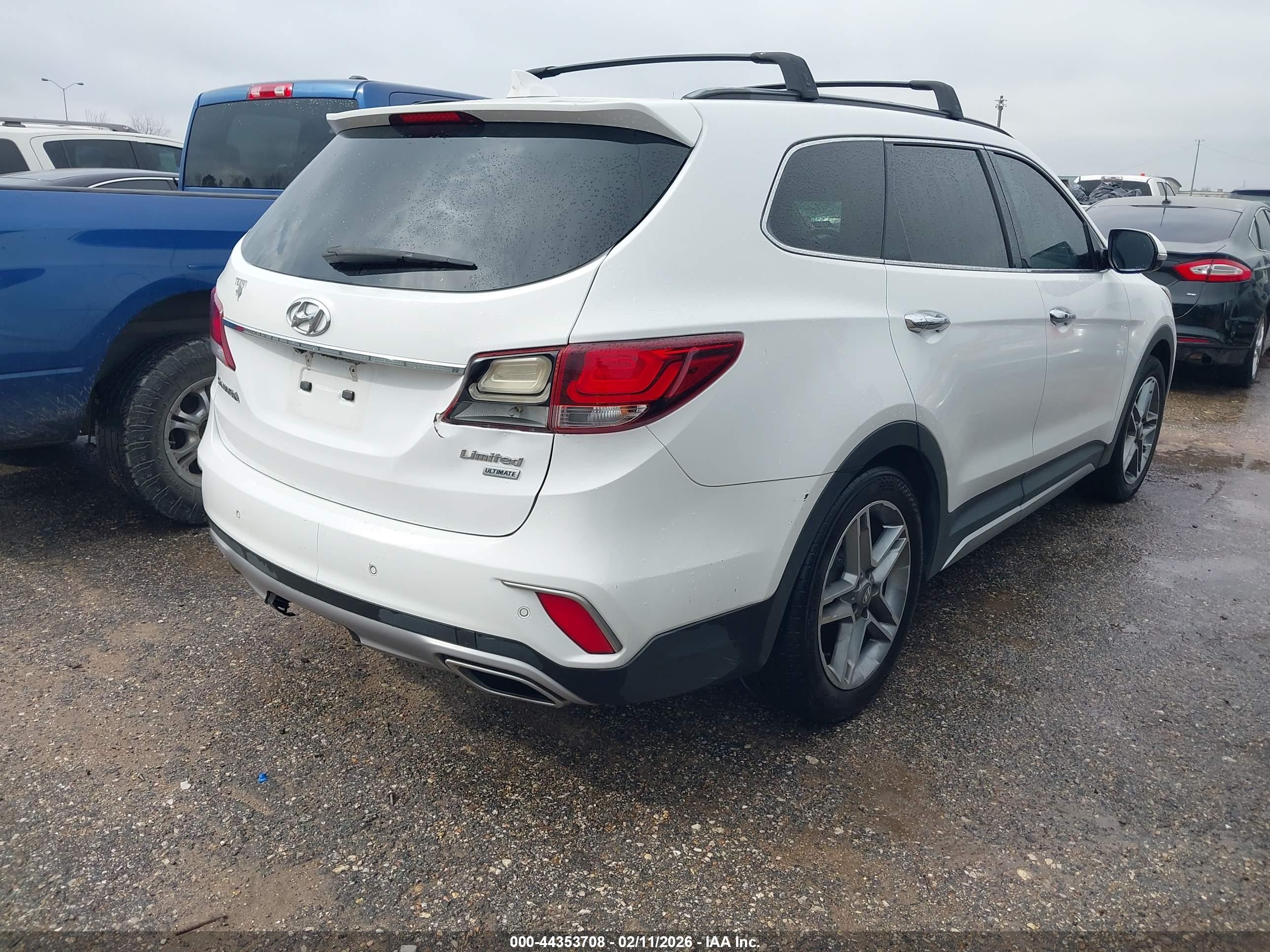 HYUNDAI SANTA image 4