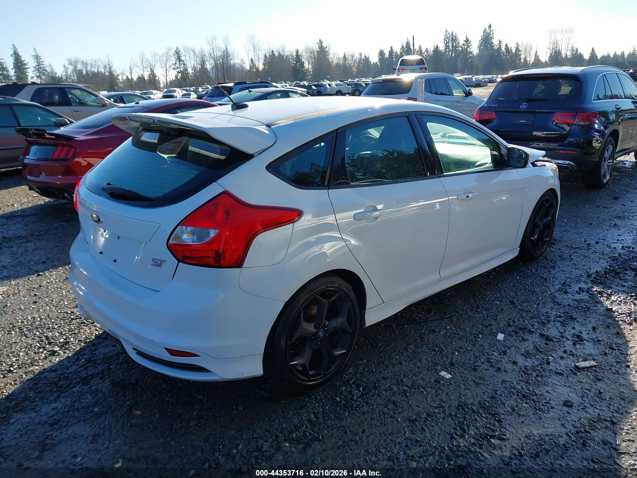 FORD FOCUS image 4