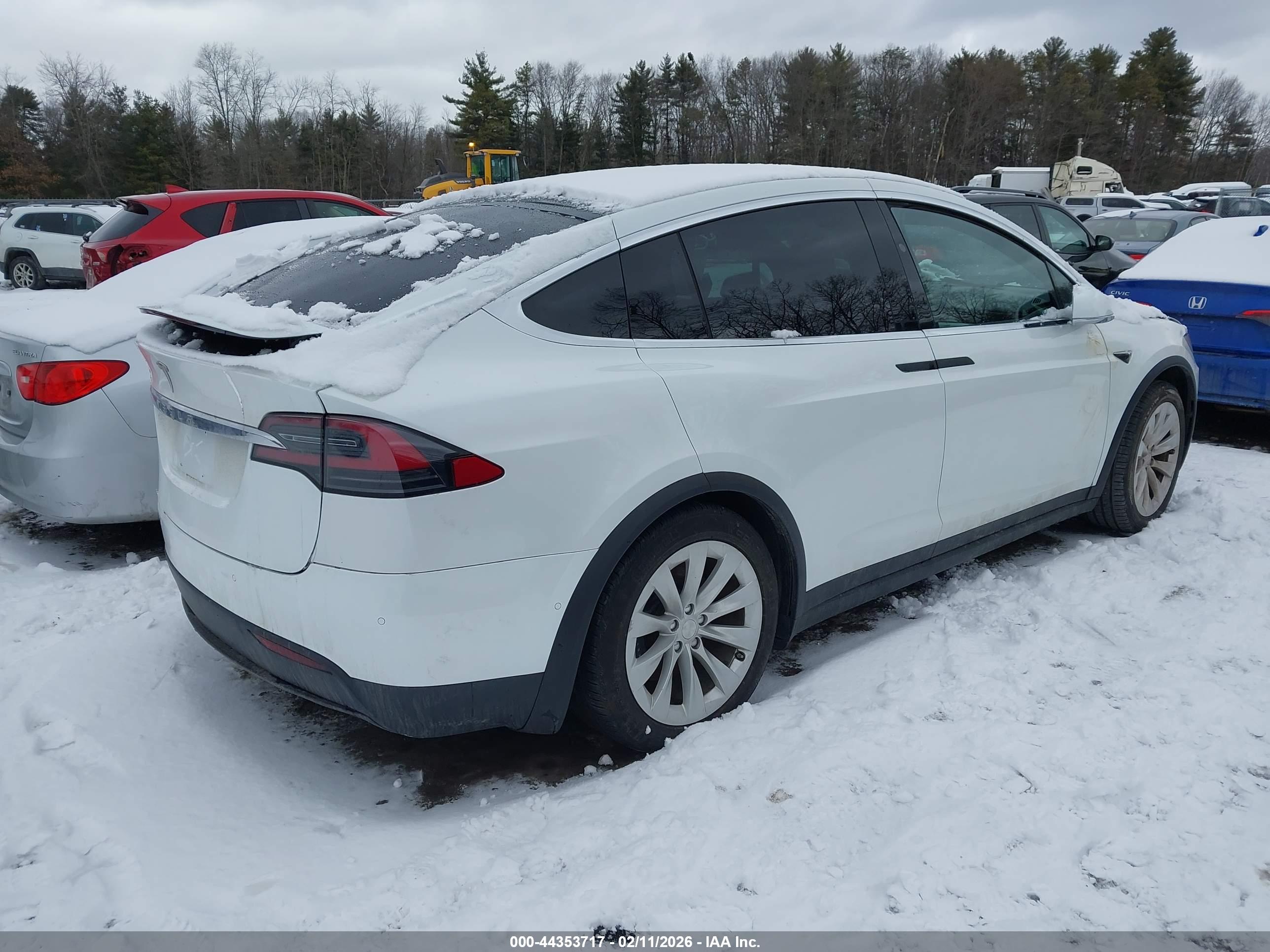 TESLA MODEL image 4