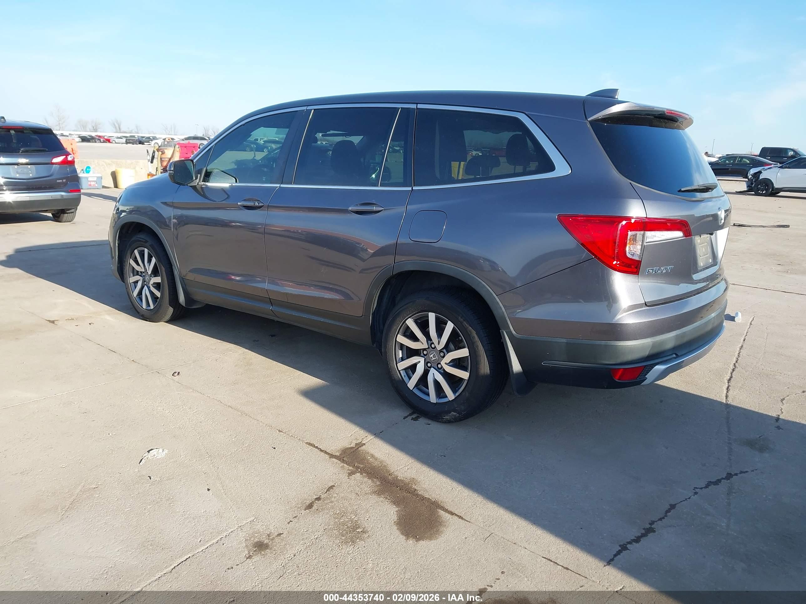 HONDA PILOT image 3