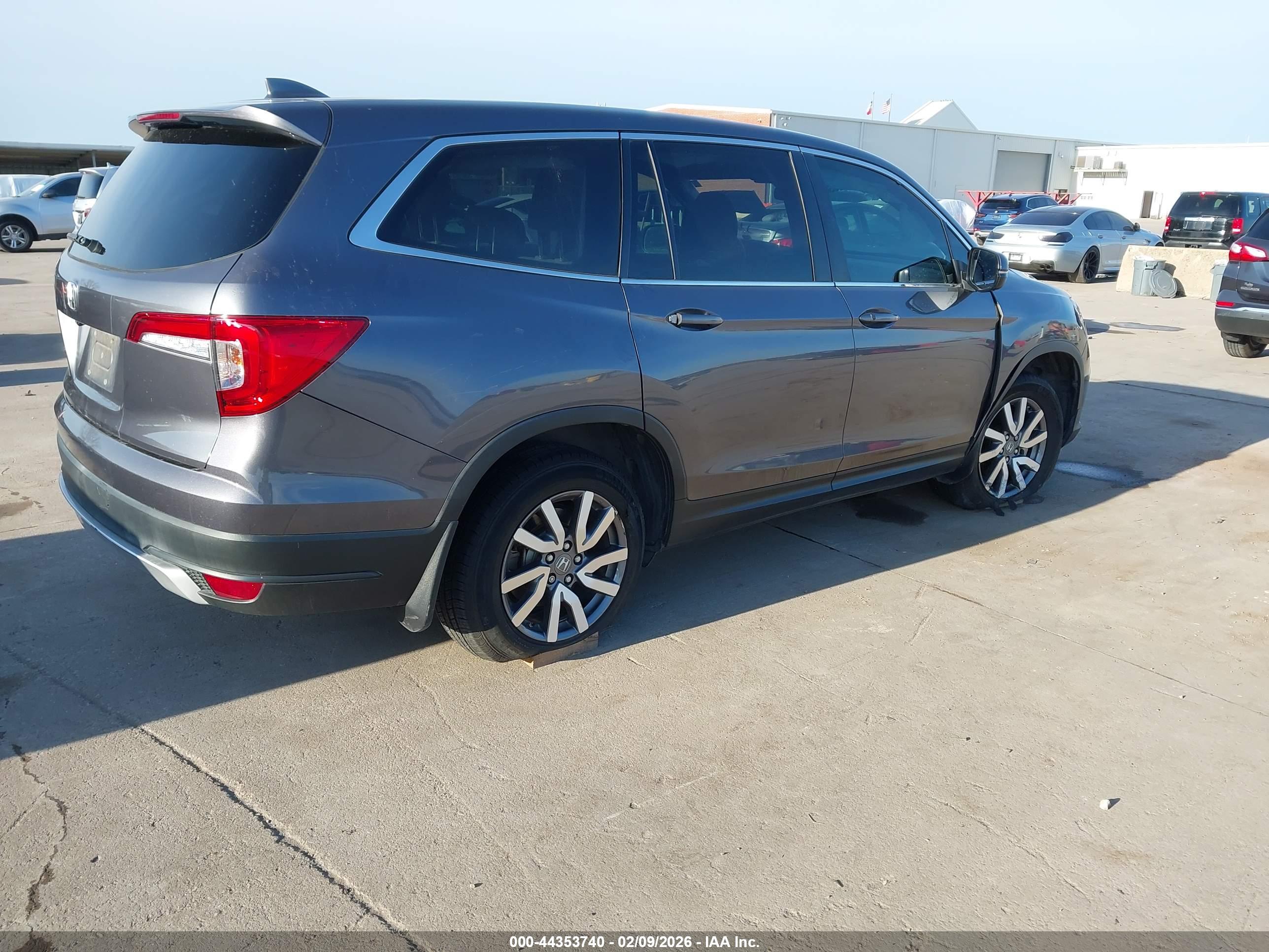 HONDA PILOT image 4