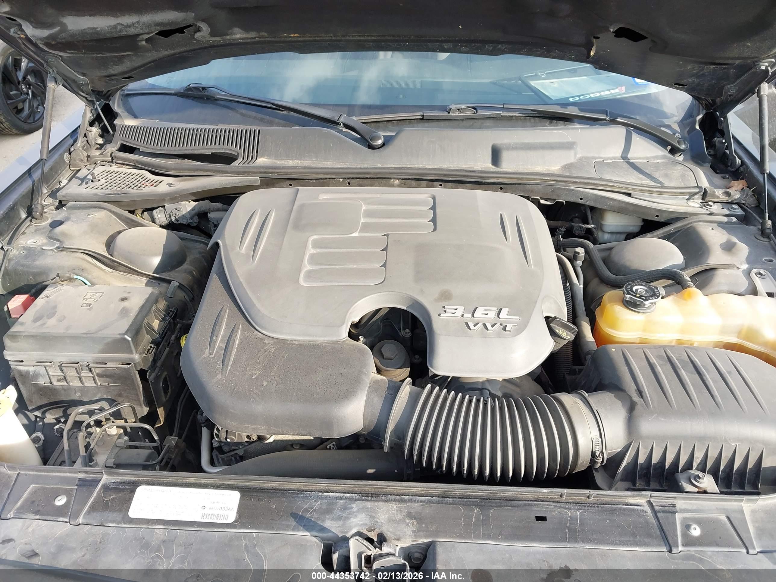 DODGE CHALLENGER image 10