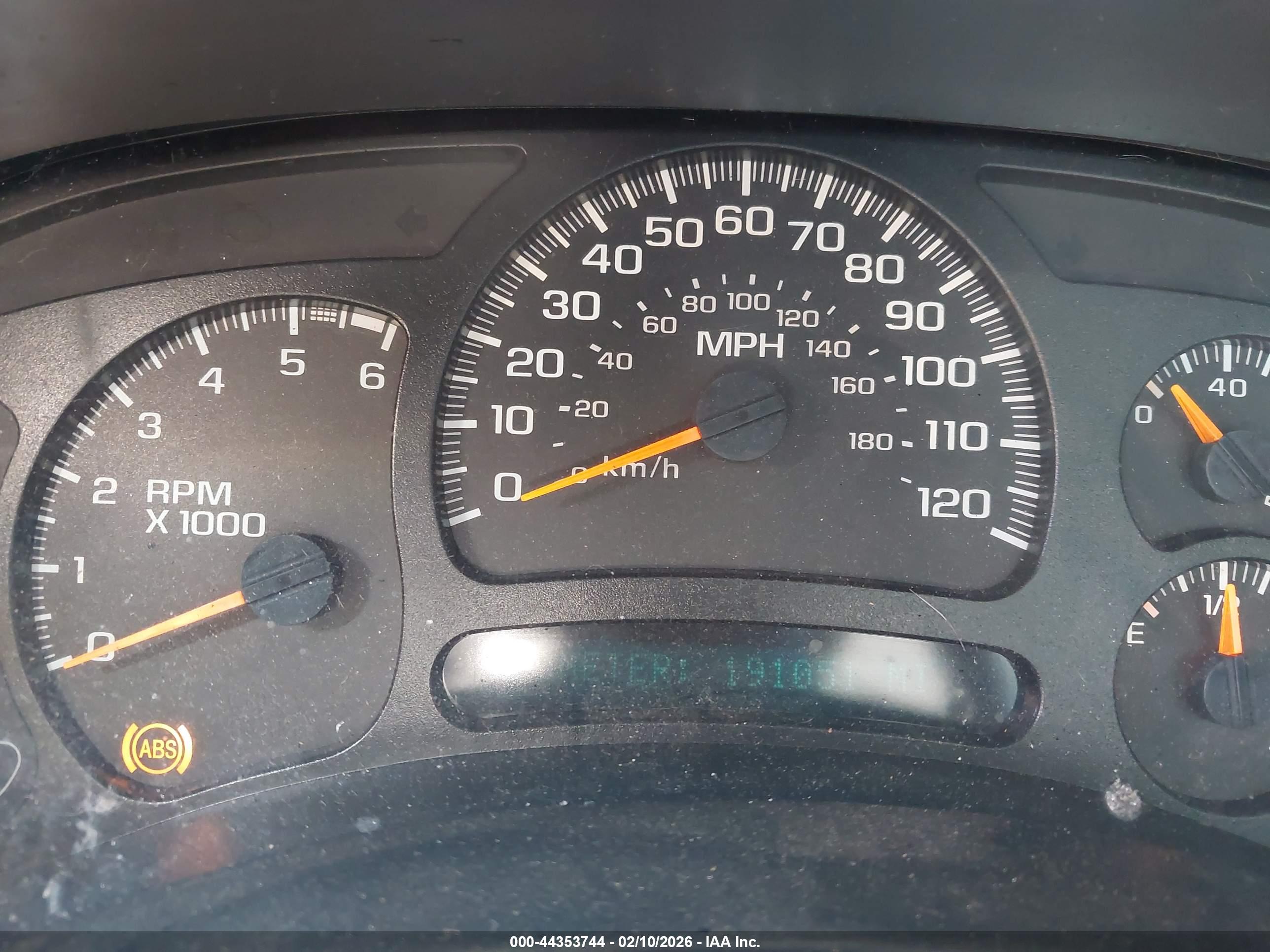CHEVROLET SILVERADO image 7