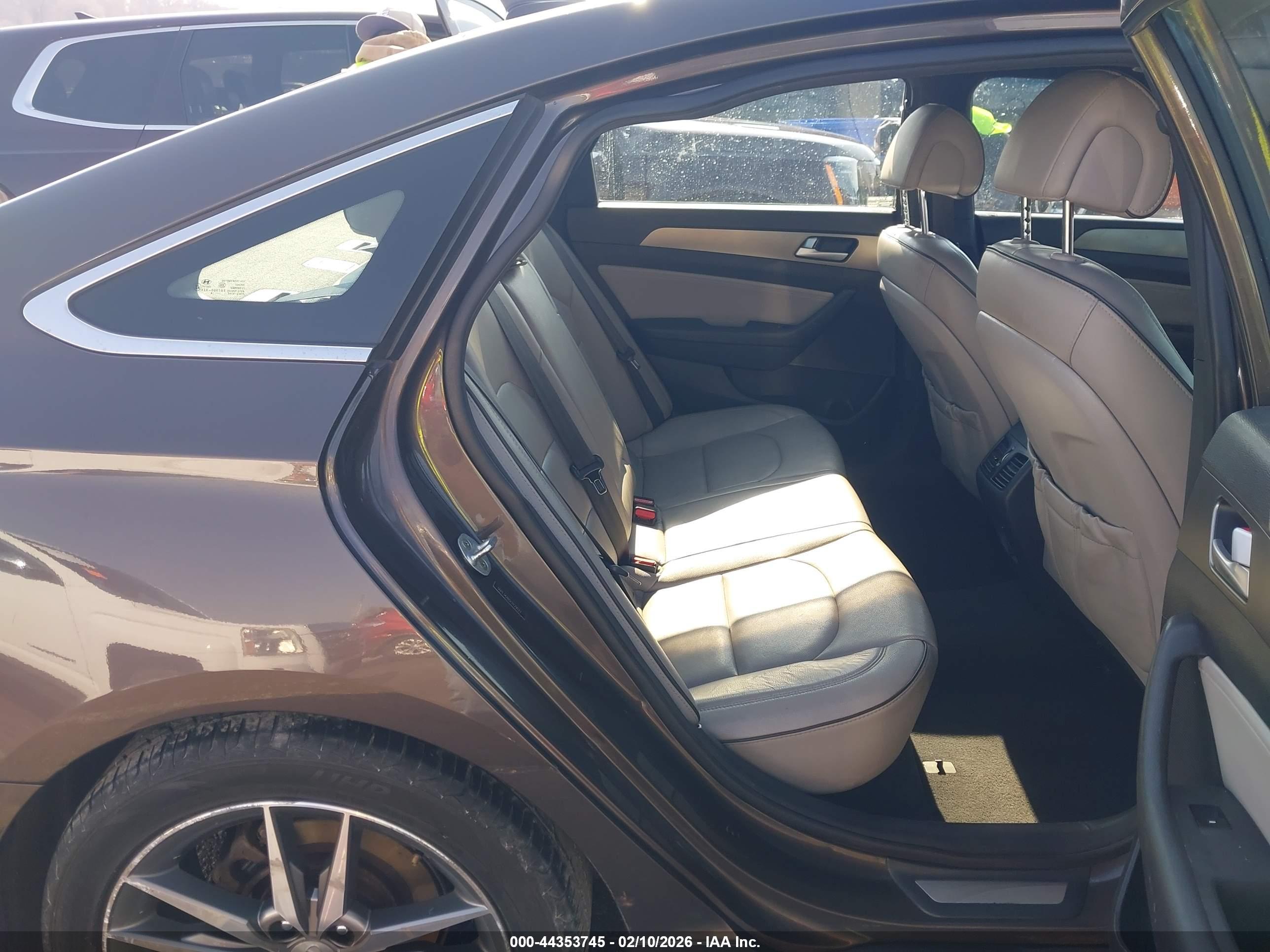 HYUNDAI SONATA image 8