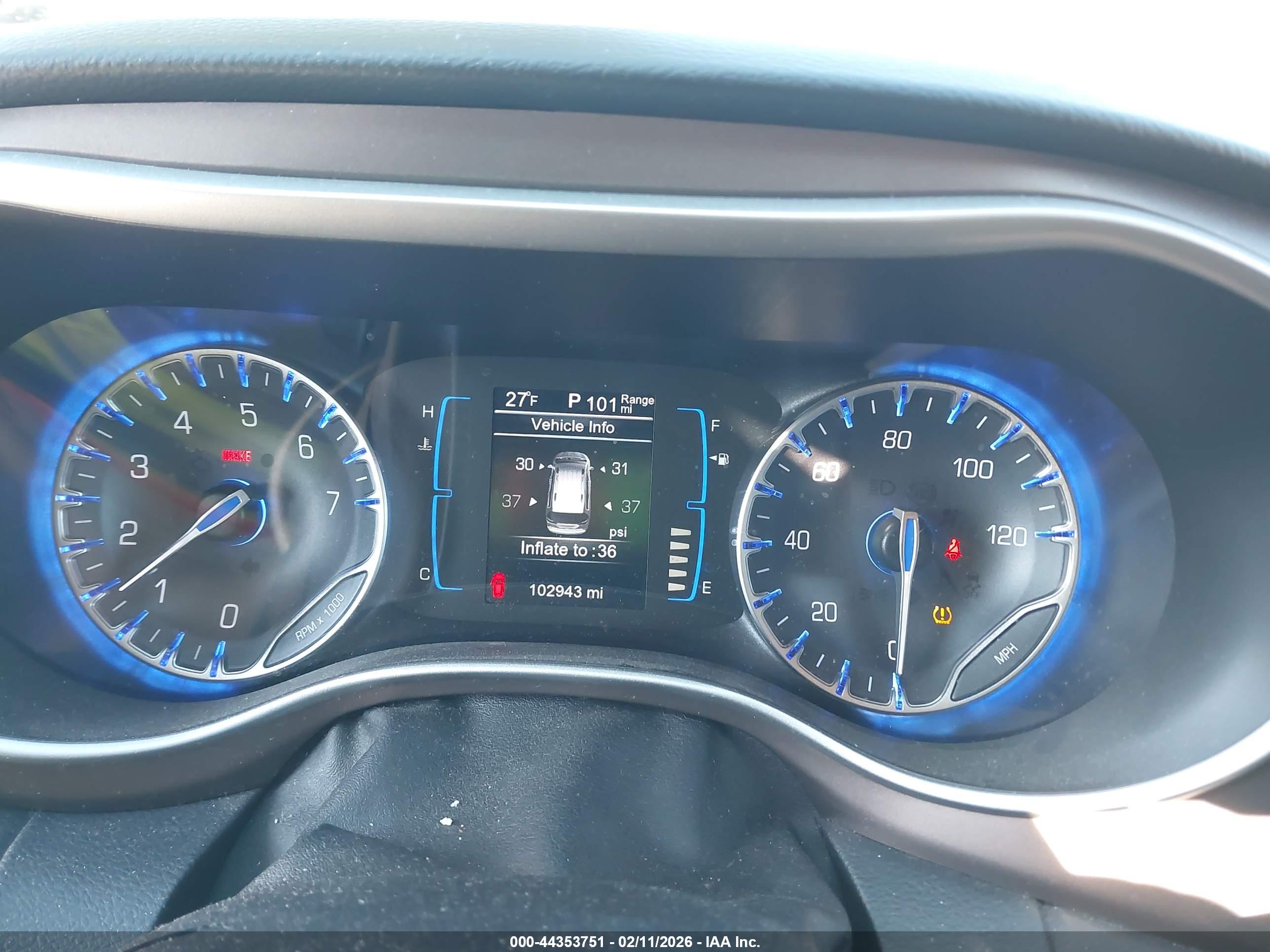 CHRYSLER PACIFICA image 7