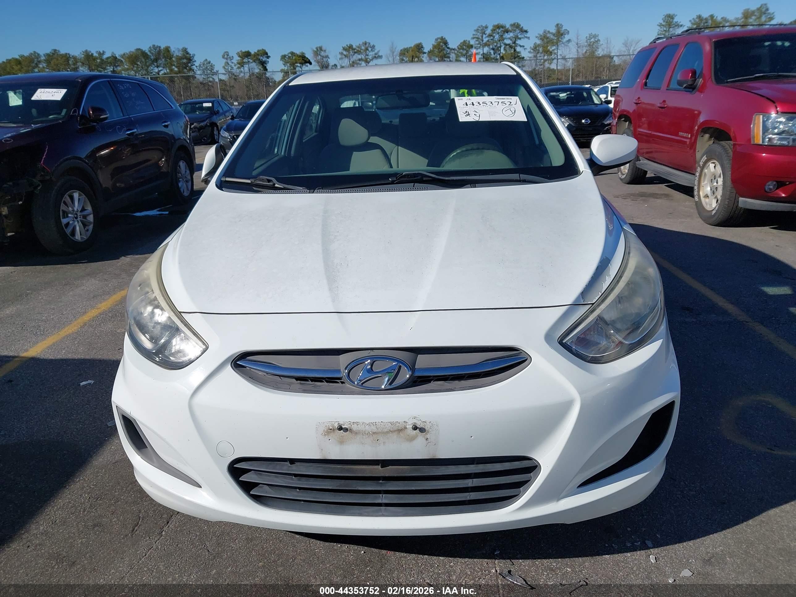 HYUNDAI ACCENT image 6