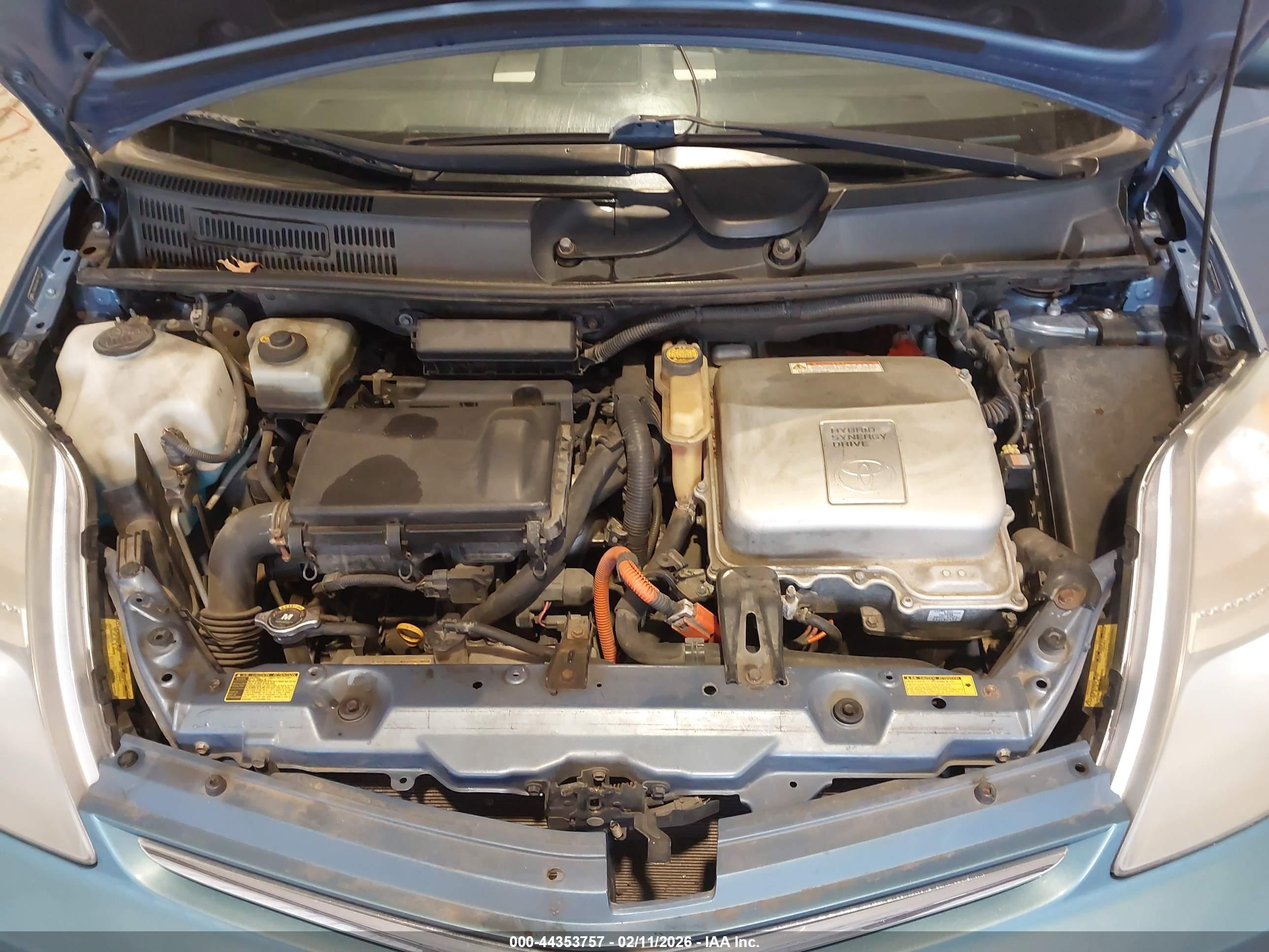 TOYOTA PRIUS image 10