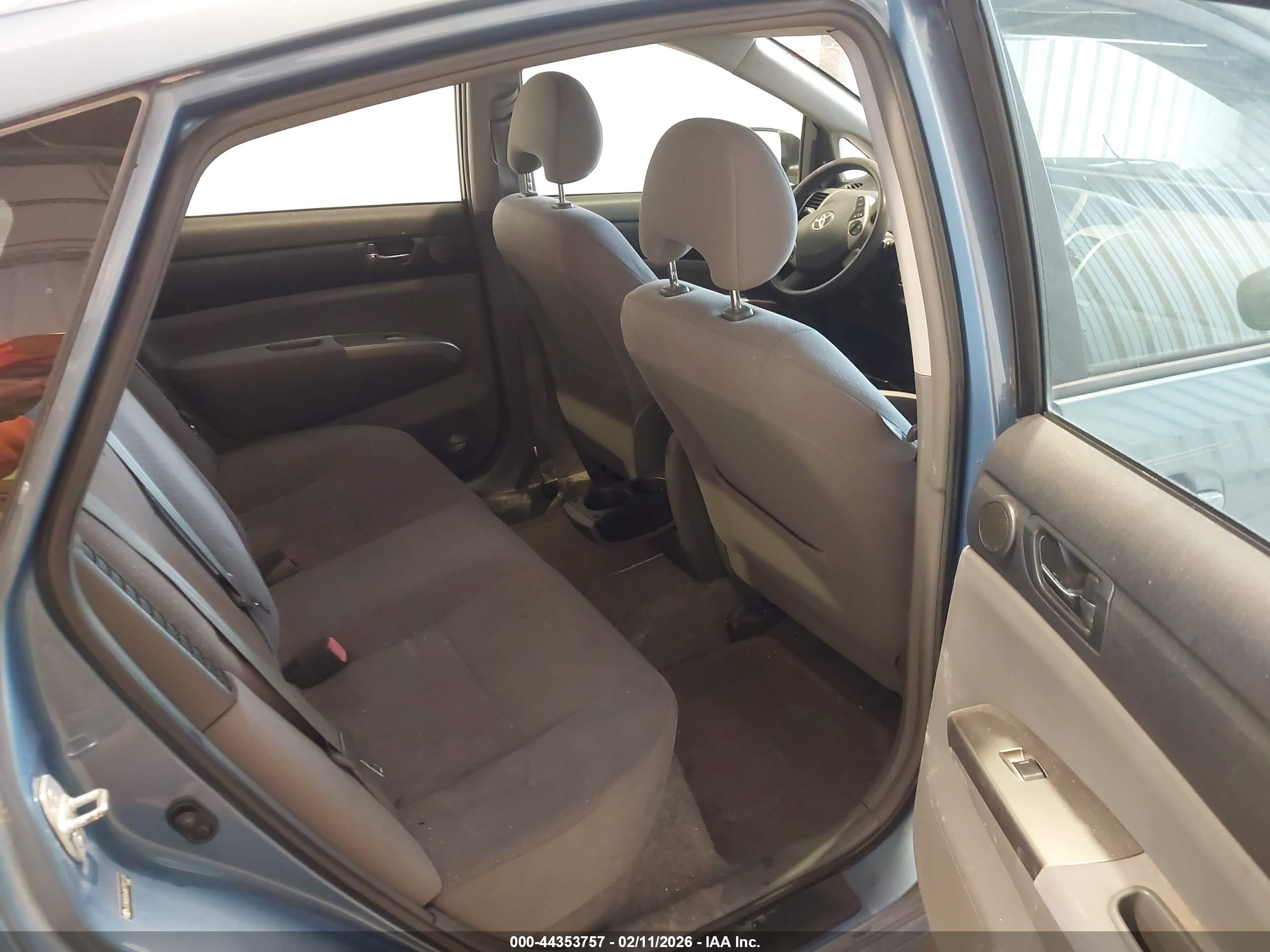 TOYOTA PRIUS image 8