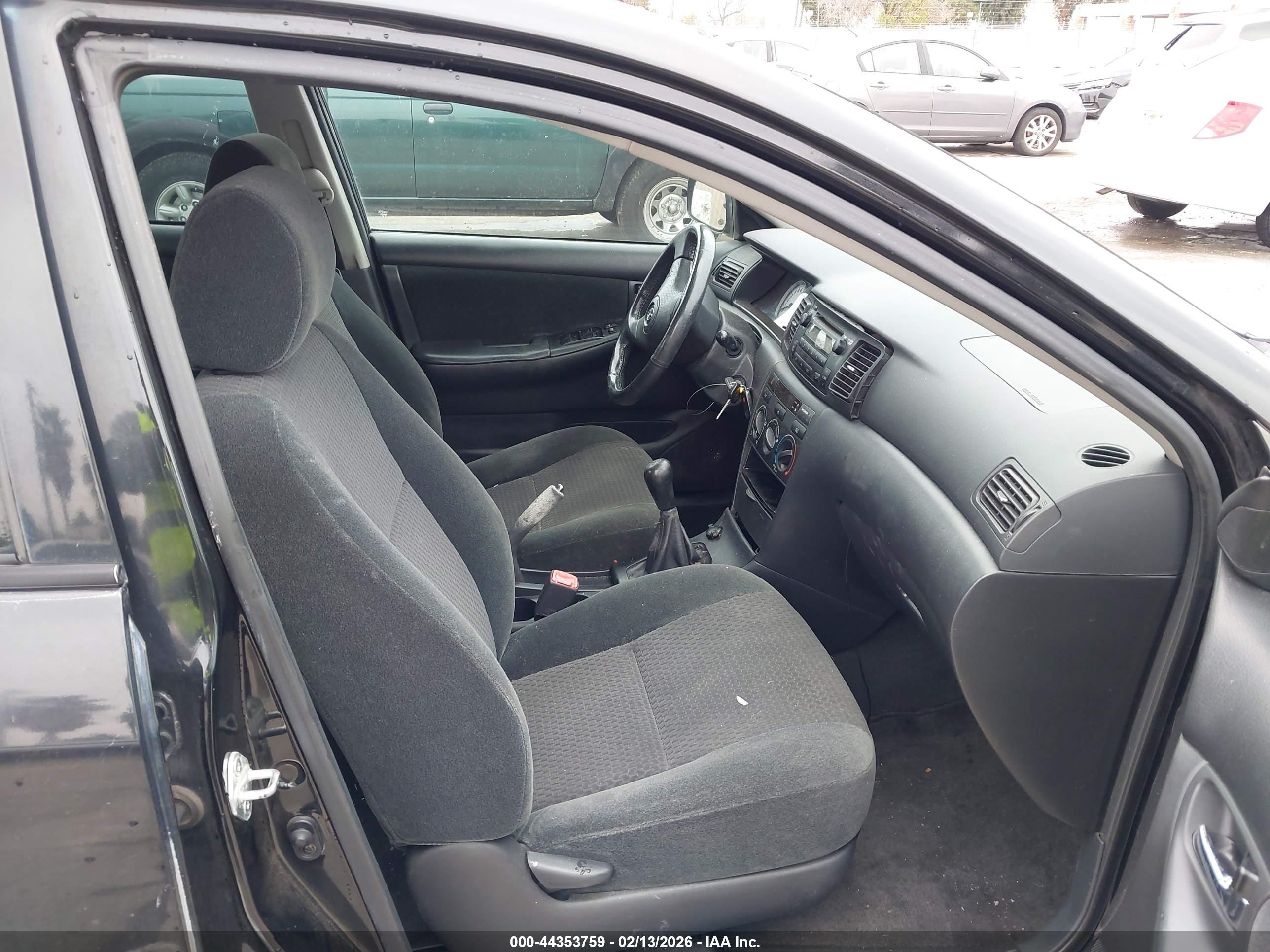 TOYOTA COROLLA image 5