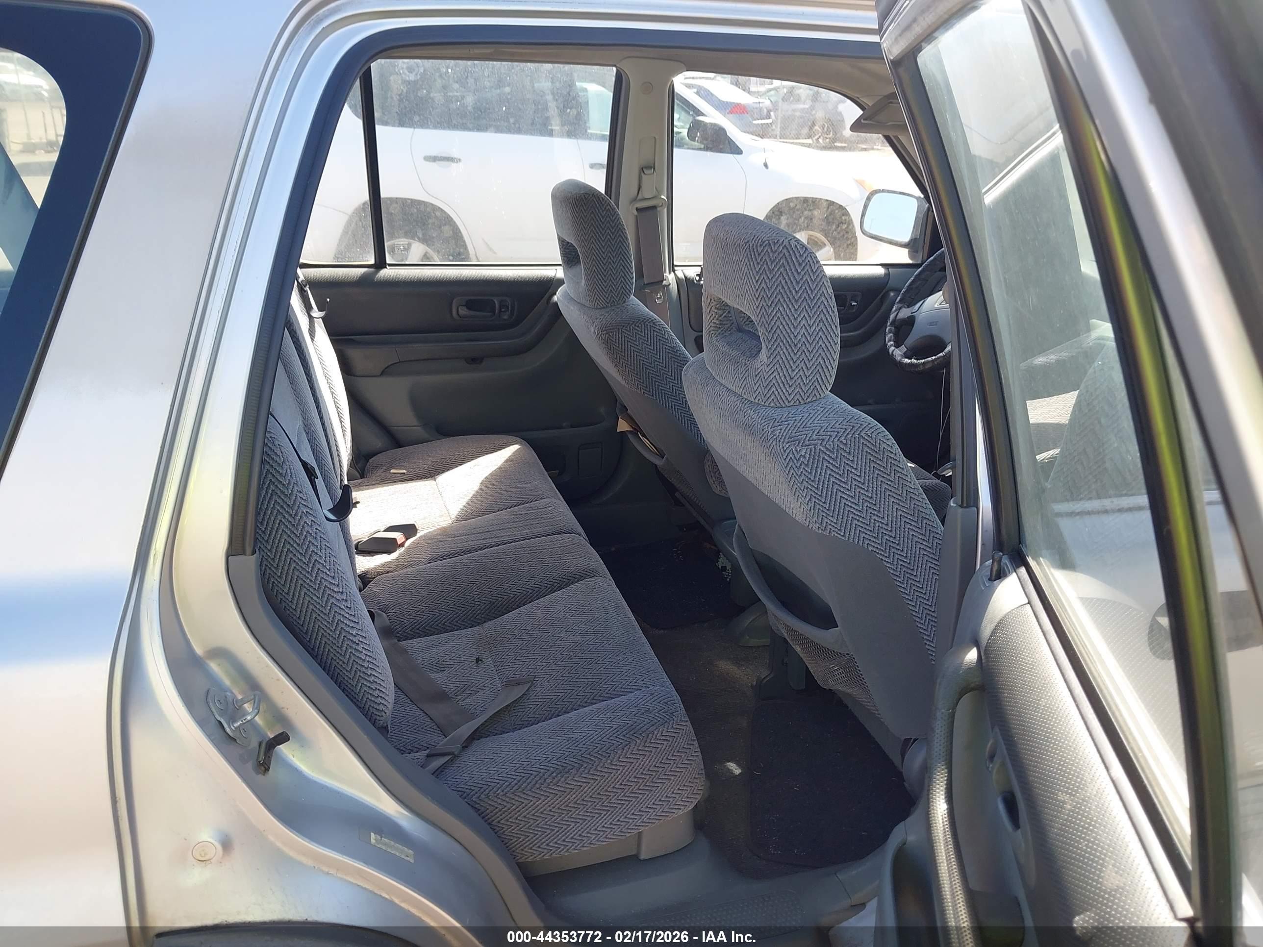 HONDA CR-V image 8