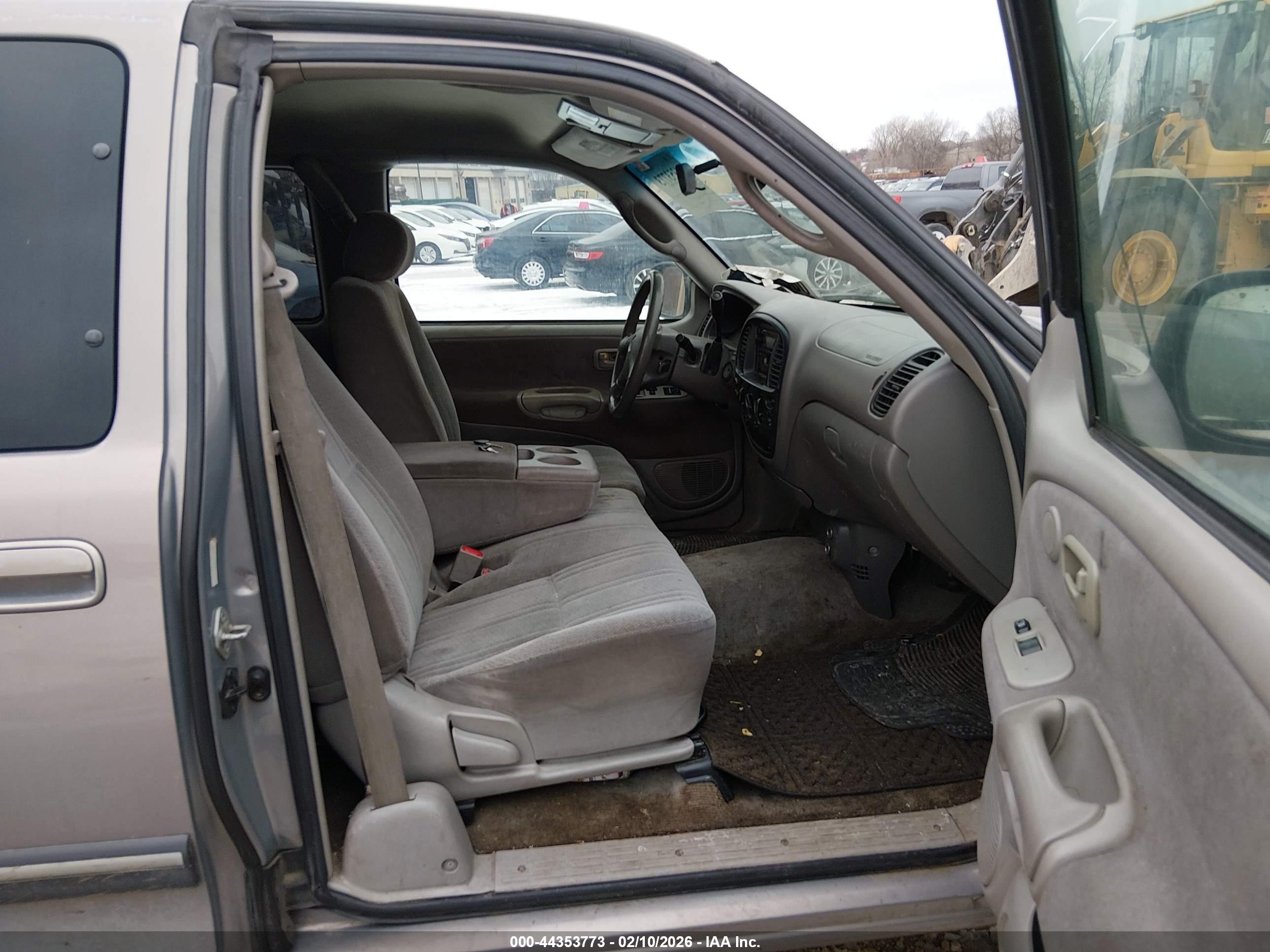 TOYOTA TUNDRA image 5