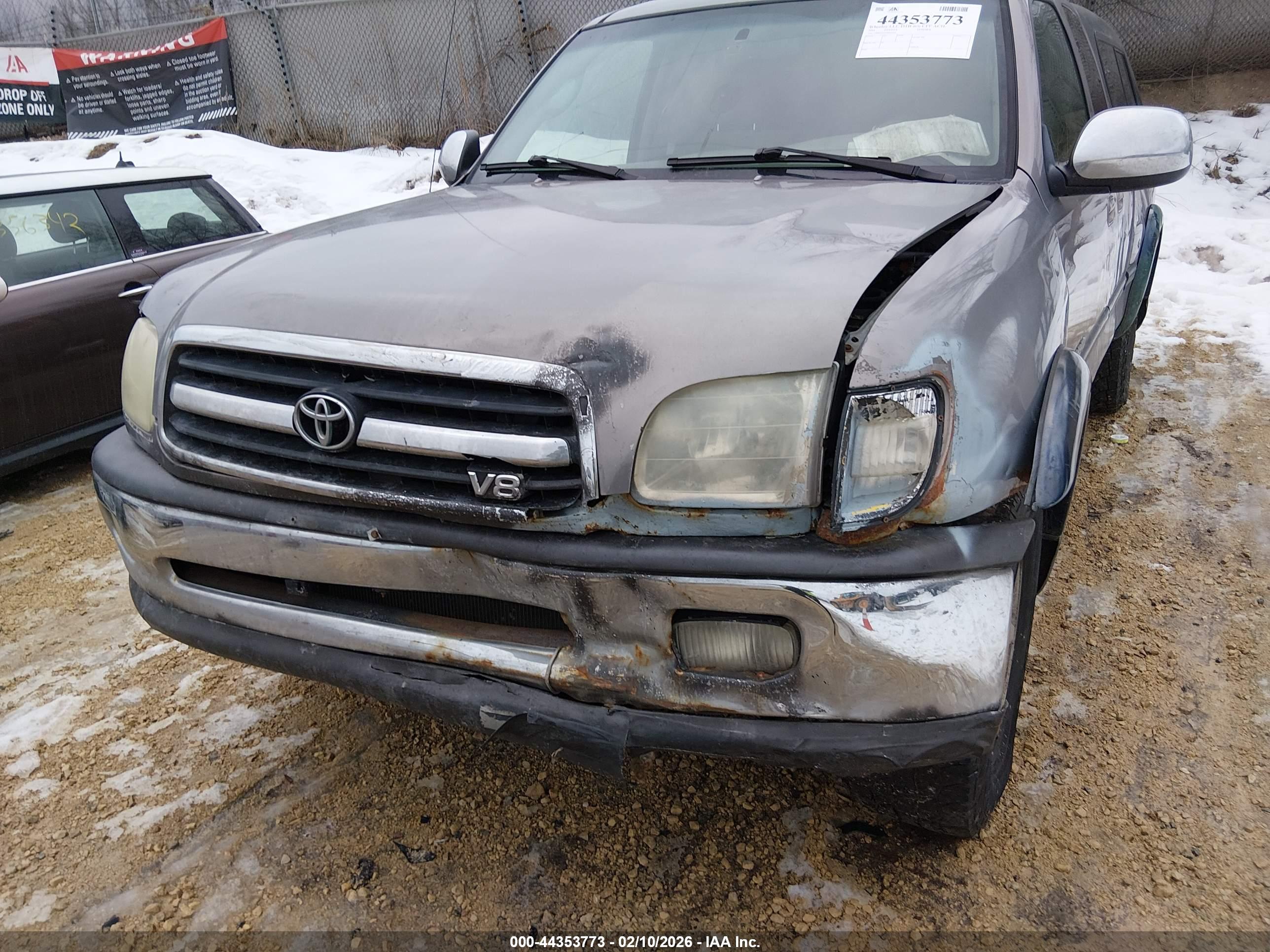 TOYOTA TUNDRA image 6