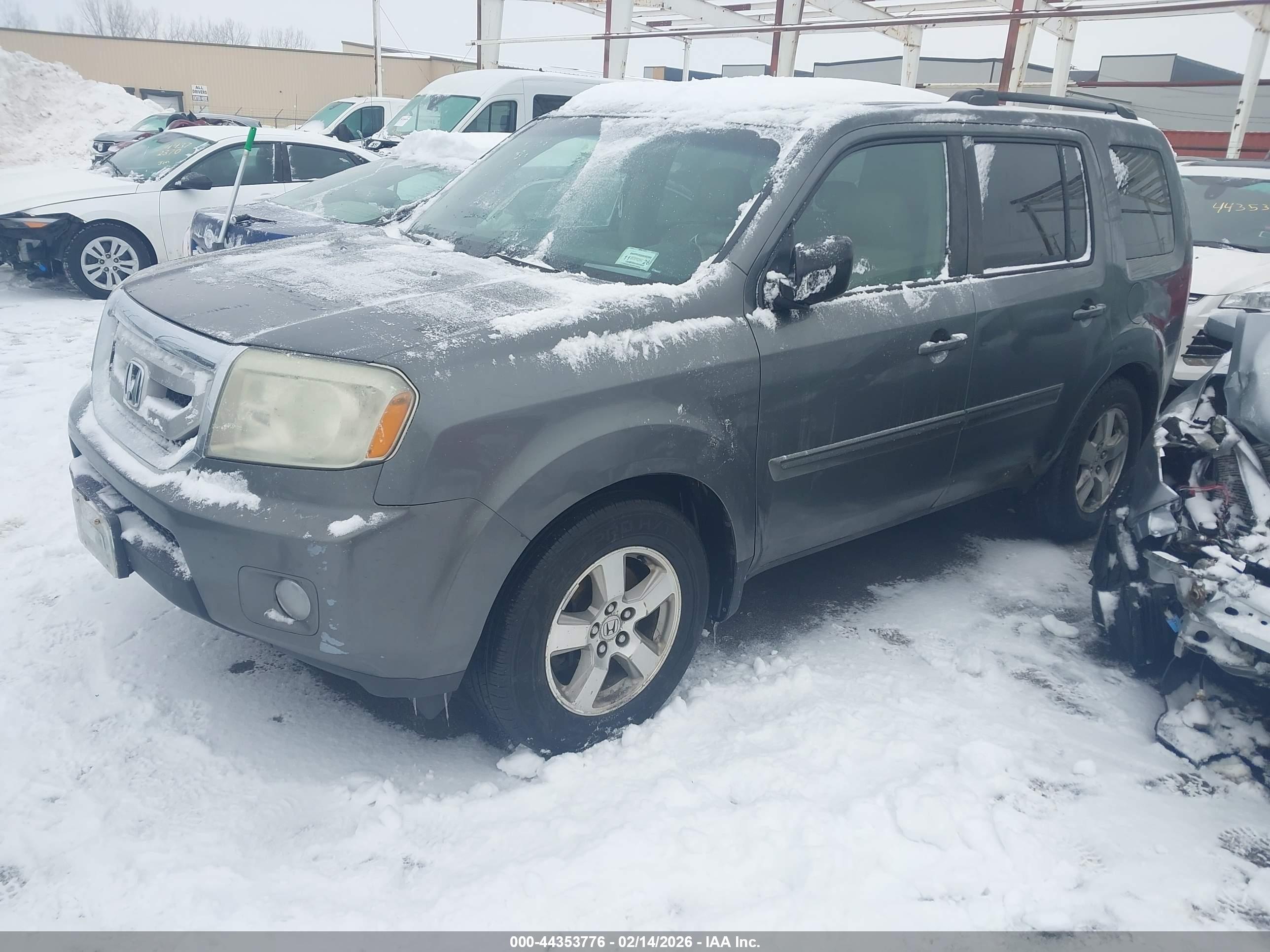 HONDA PILOT image 2