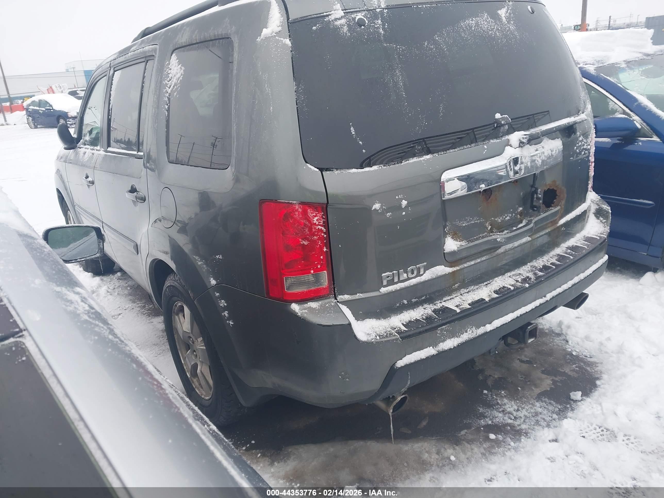 HONDA PILOT image 3