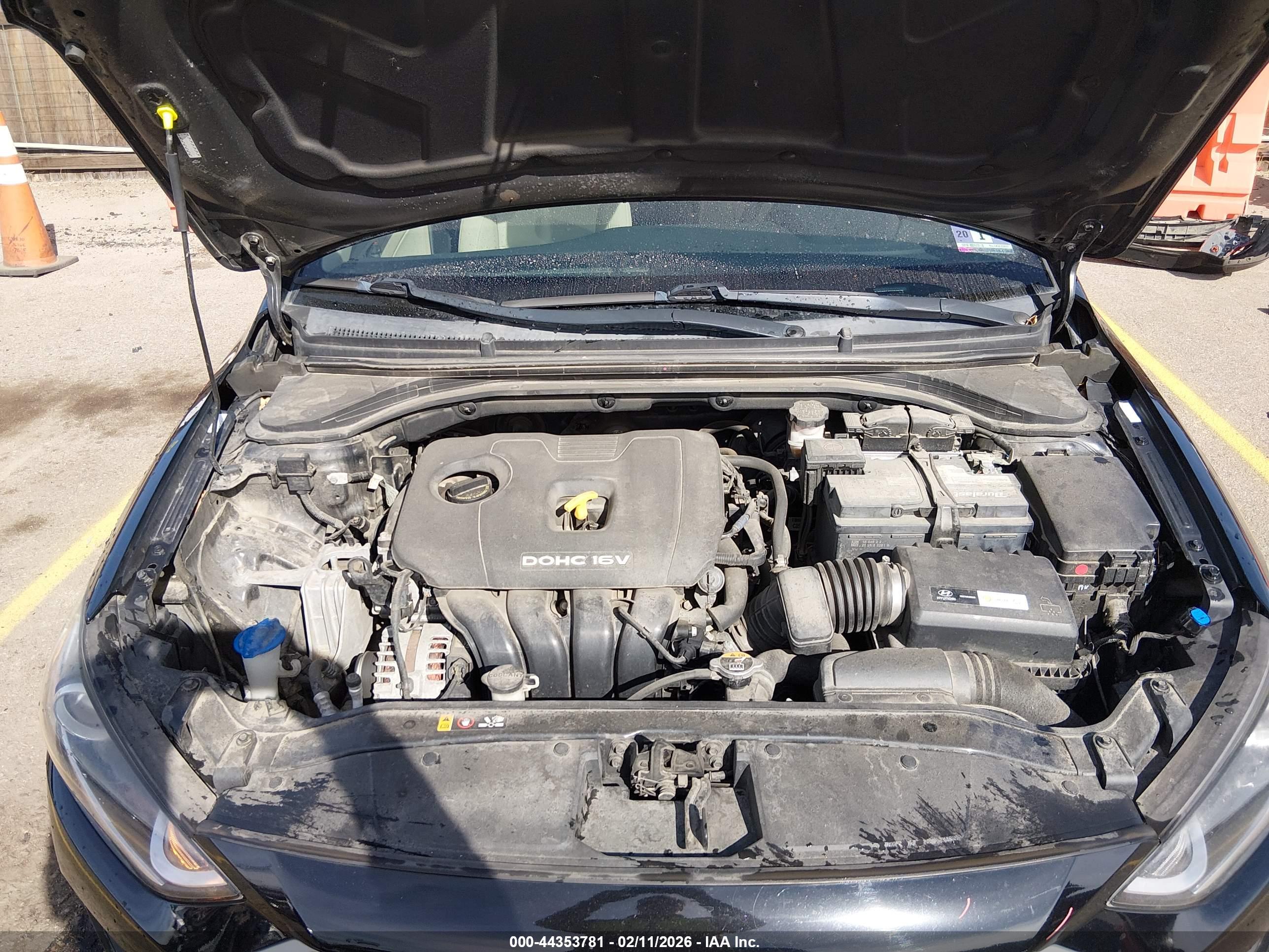 HYUNDAI ELANTRA image 10