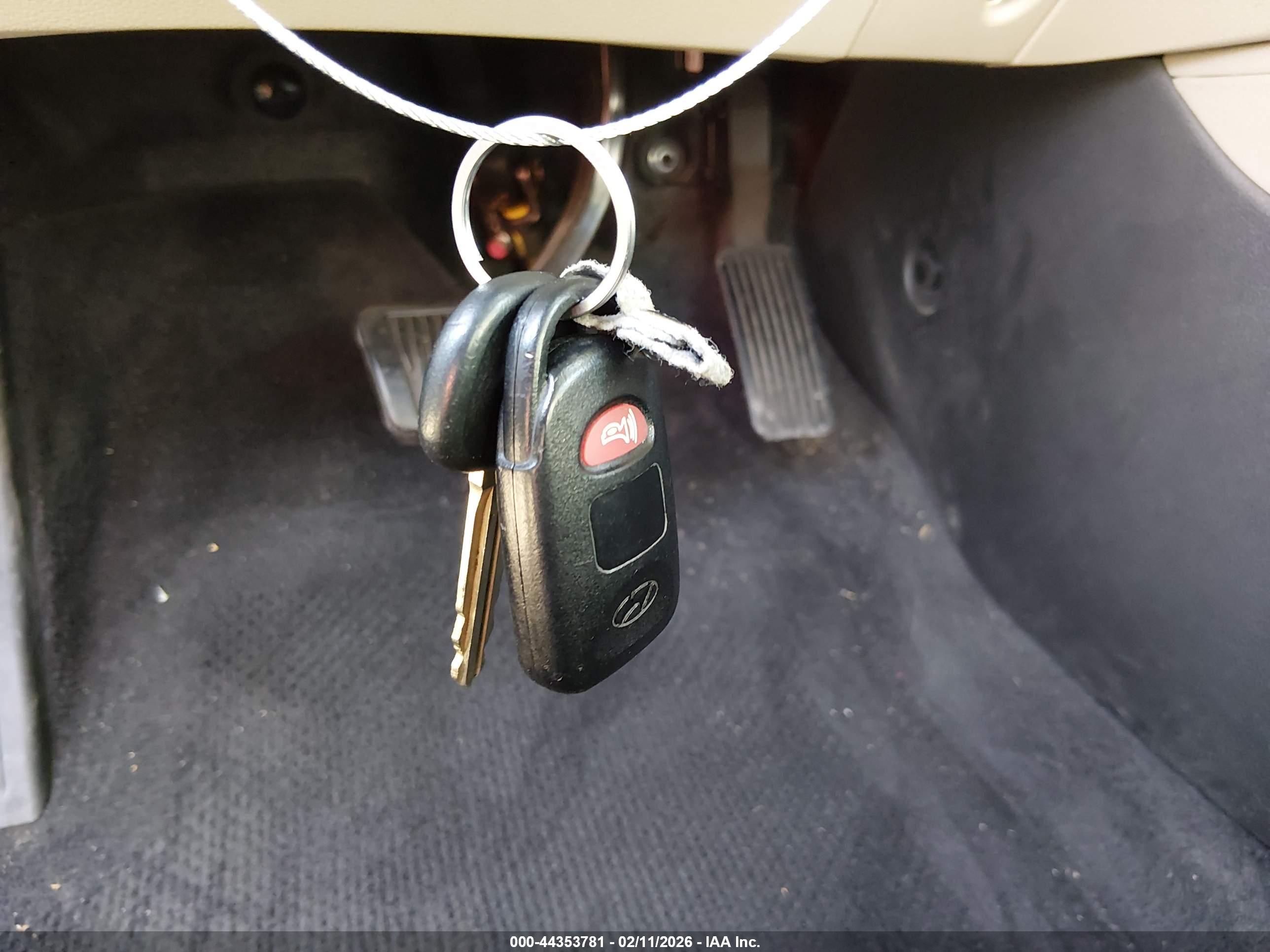 HYUNDAI ELANTRA image 11