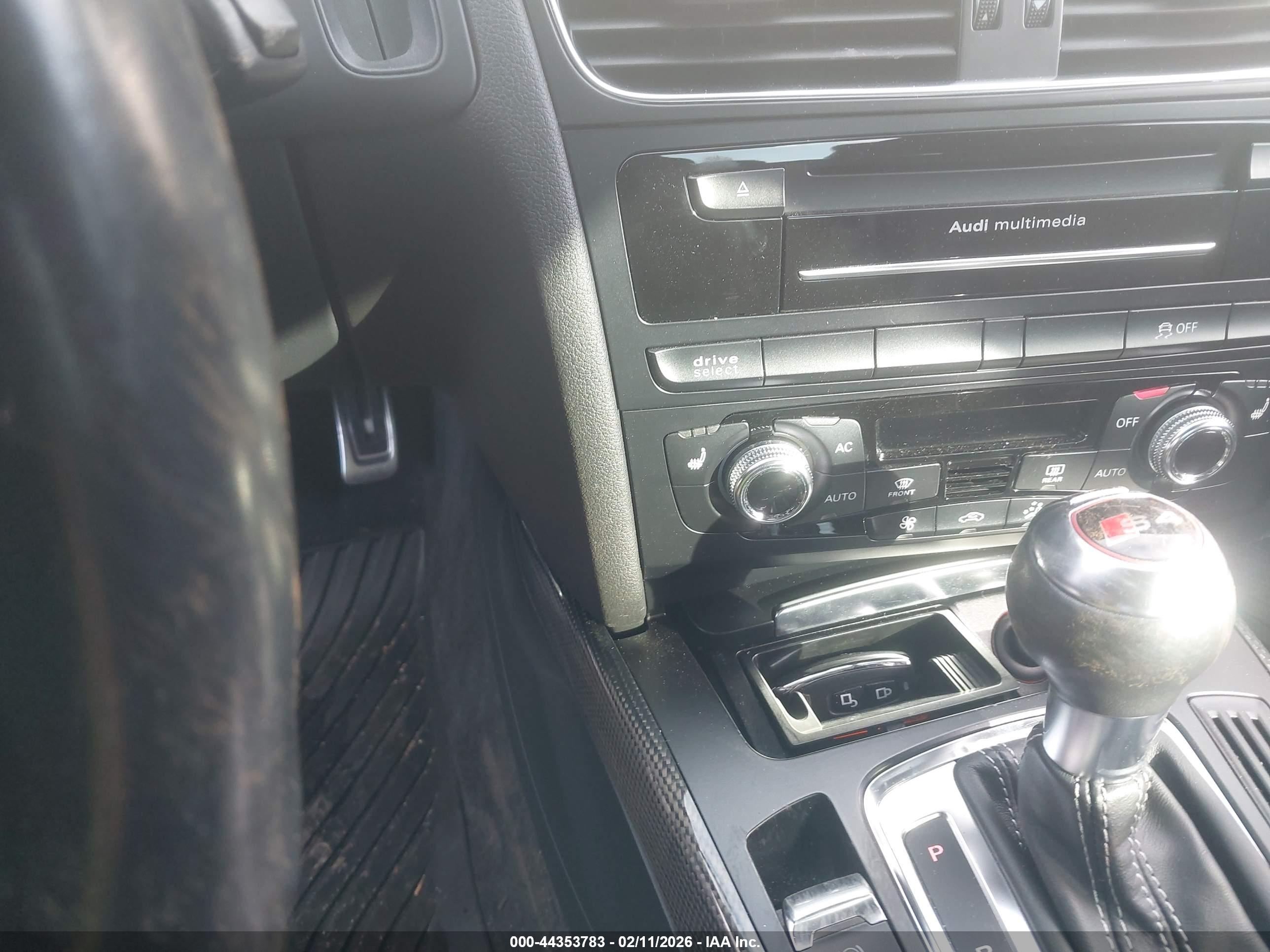 AUDI S4 image 11