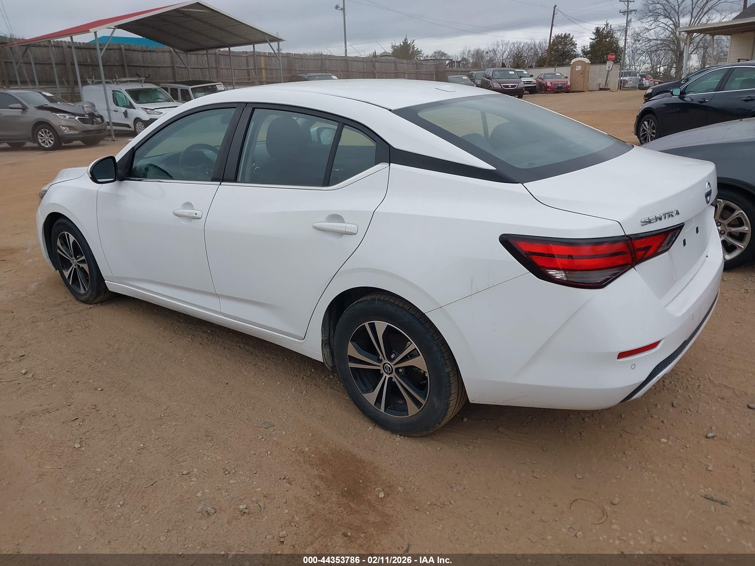 NISSAN SENTRA image 3