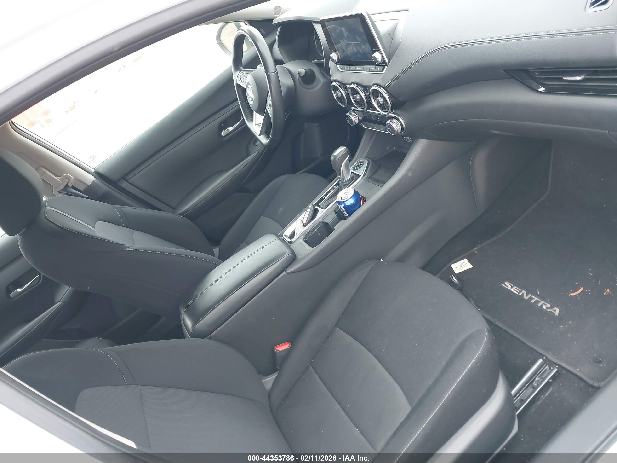 NISSAN SENTRA image 5