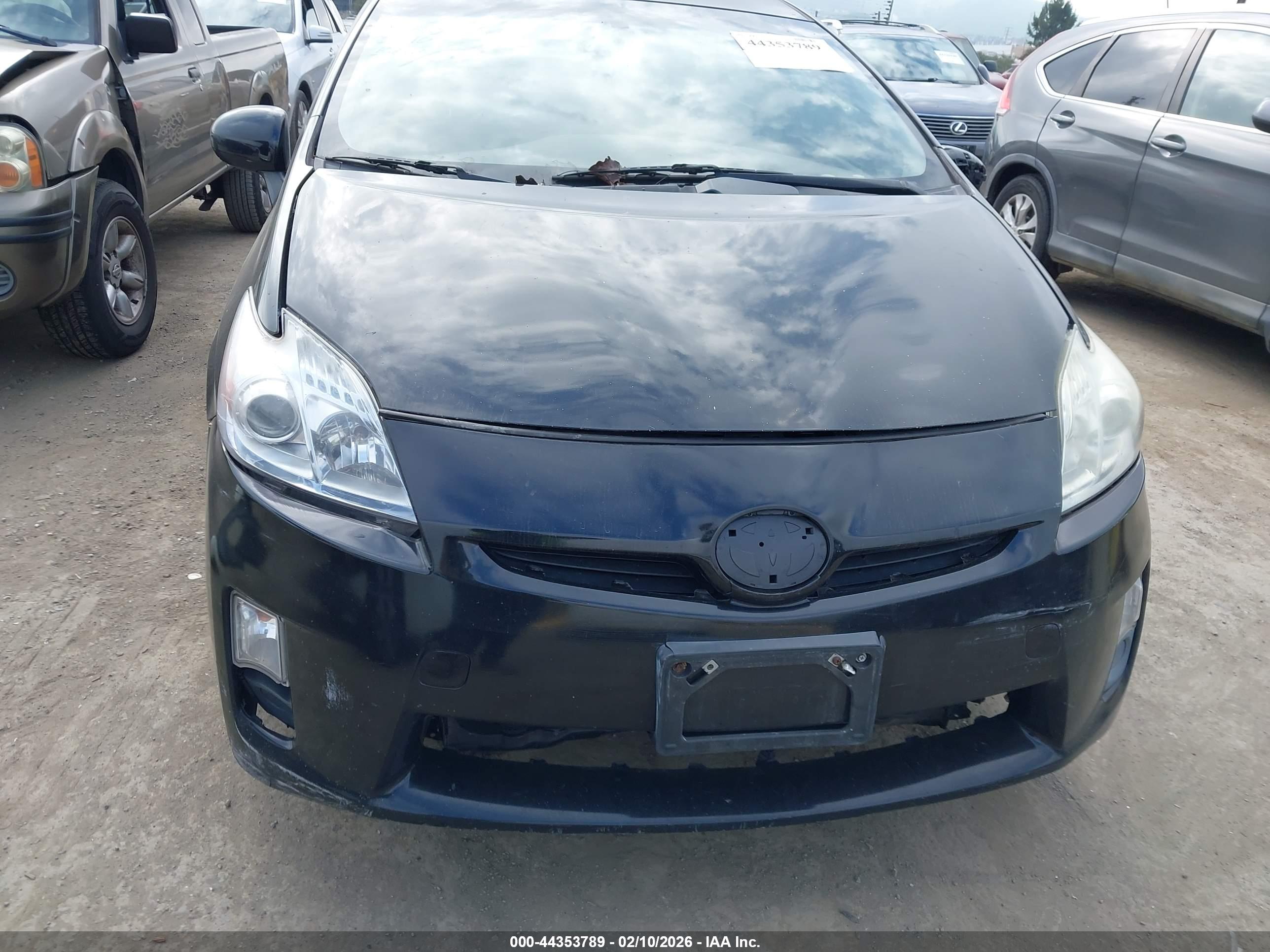 TOYOTA PRIUS image 6