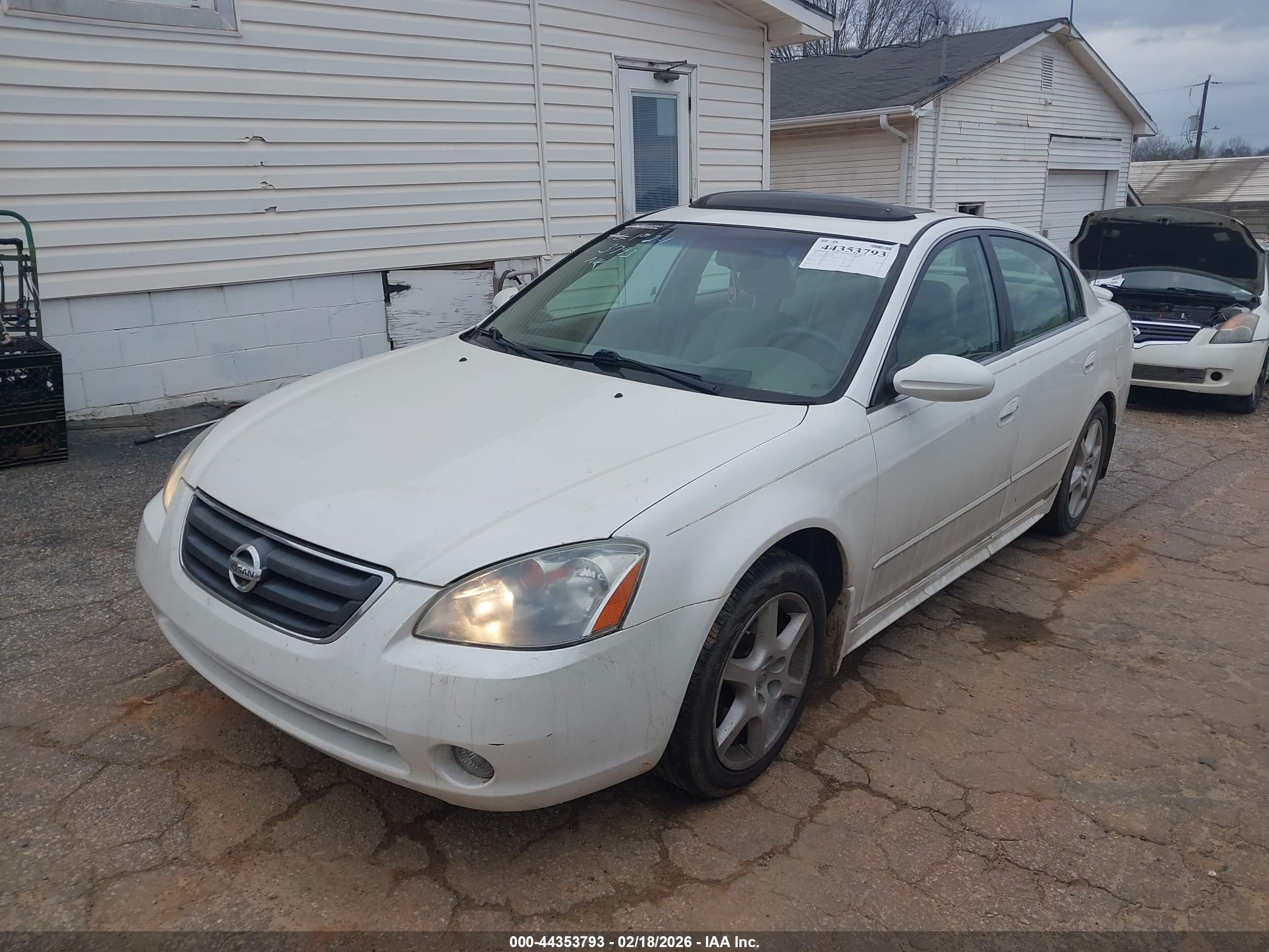 NISSAN ALTIMA image 2
