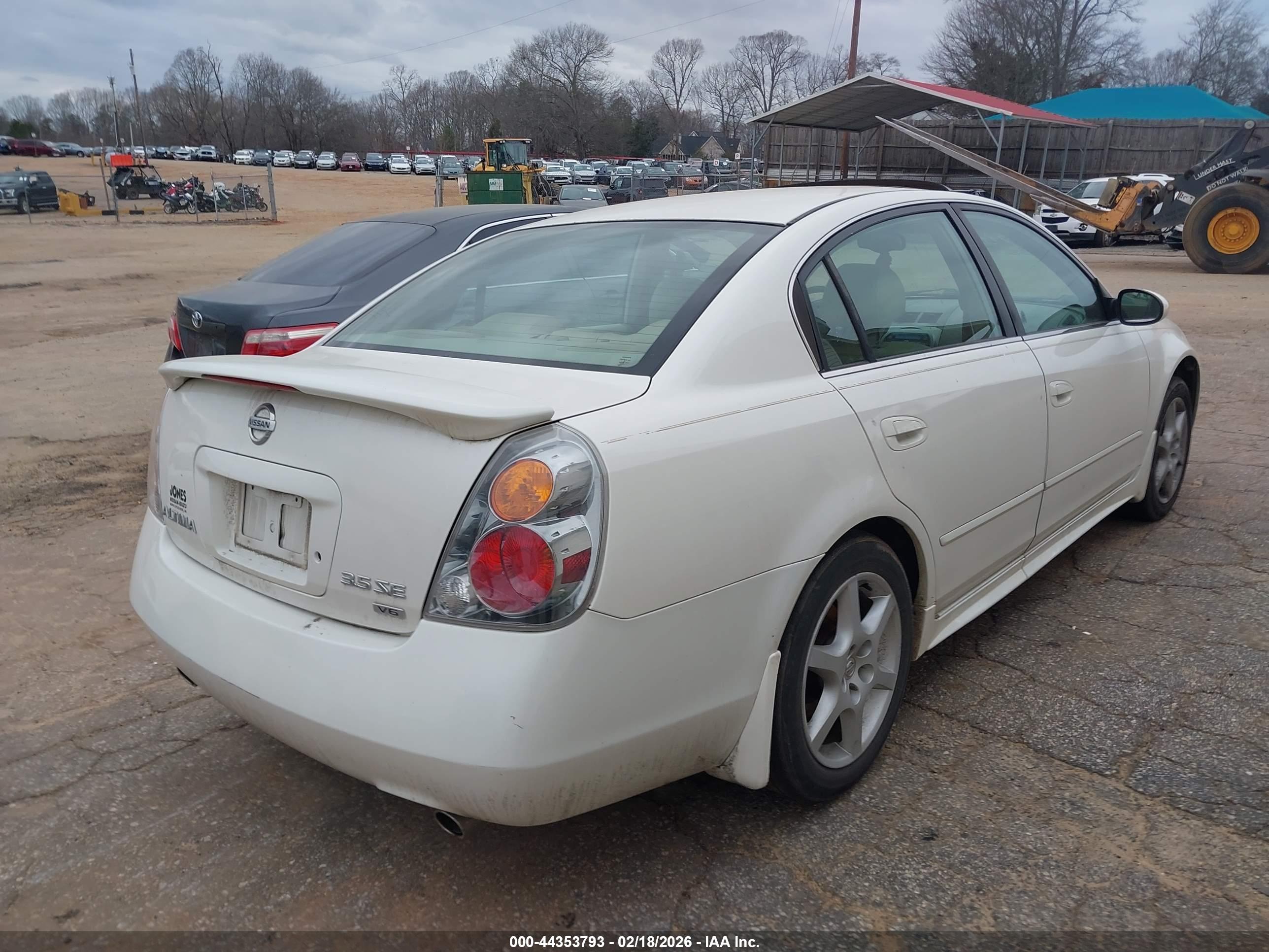 NISSAN ALTIMA image 4