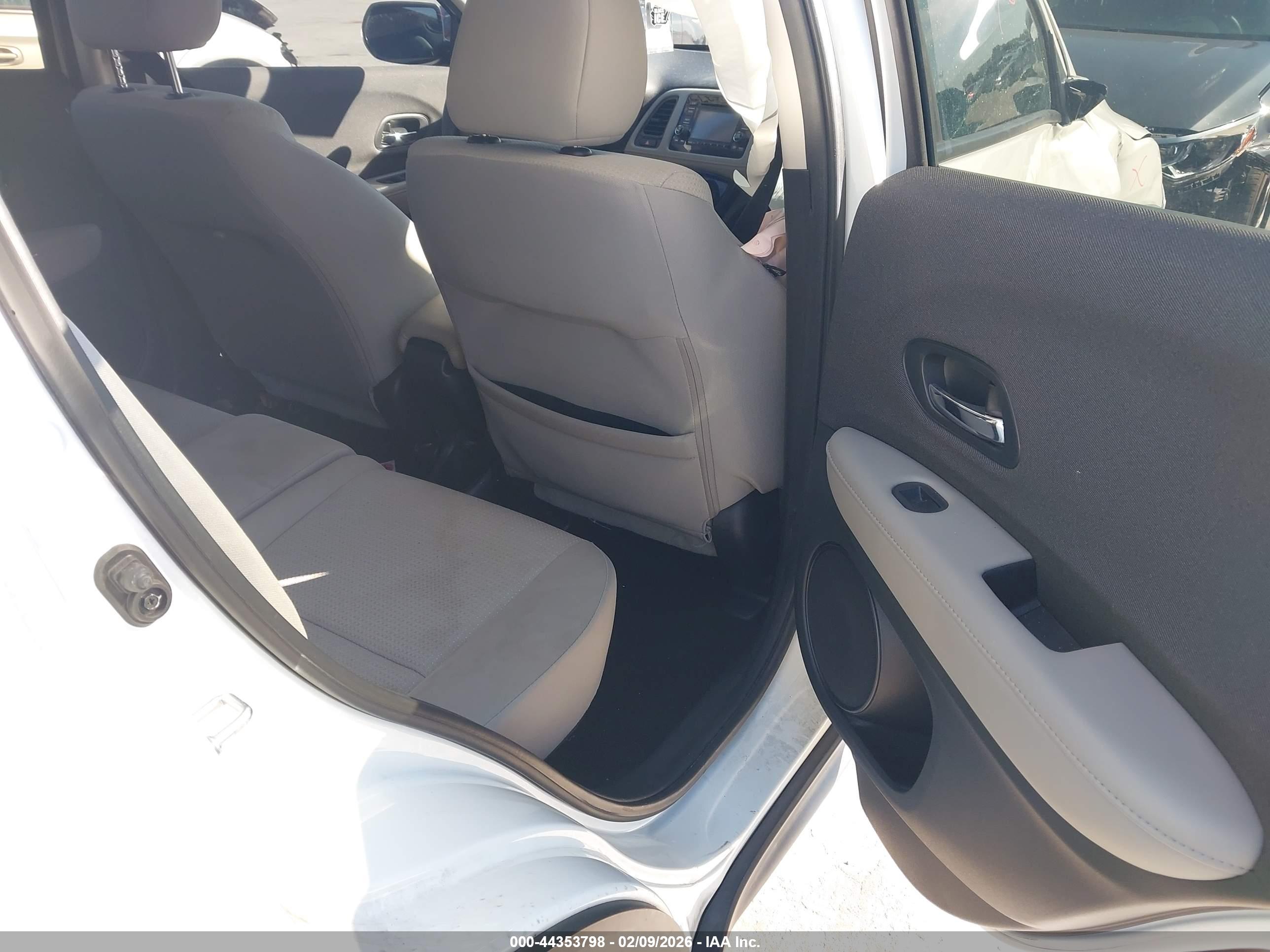 HONDA HR-V image 8