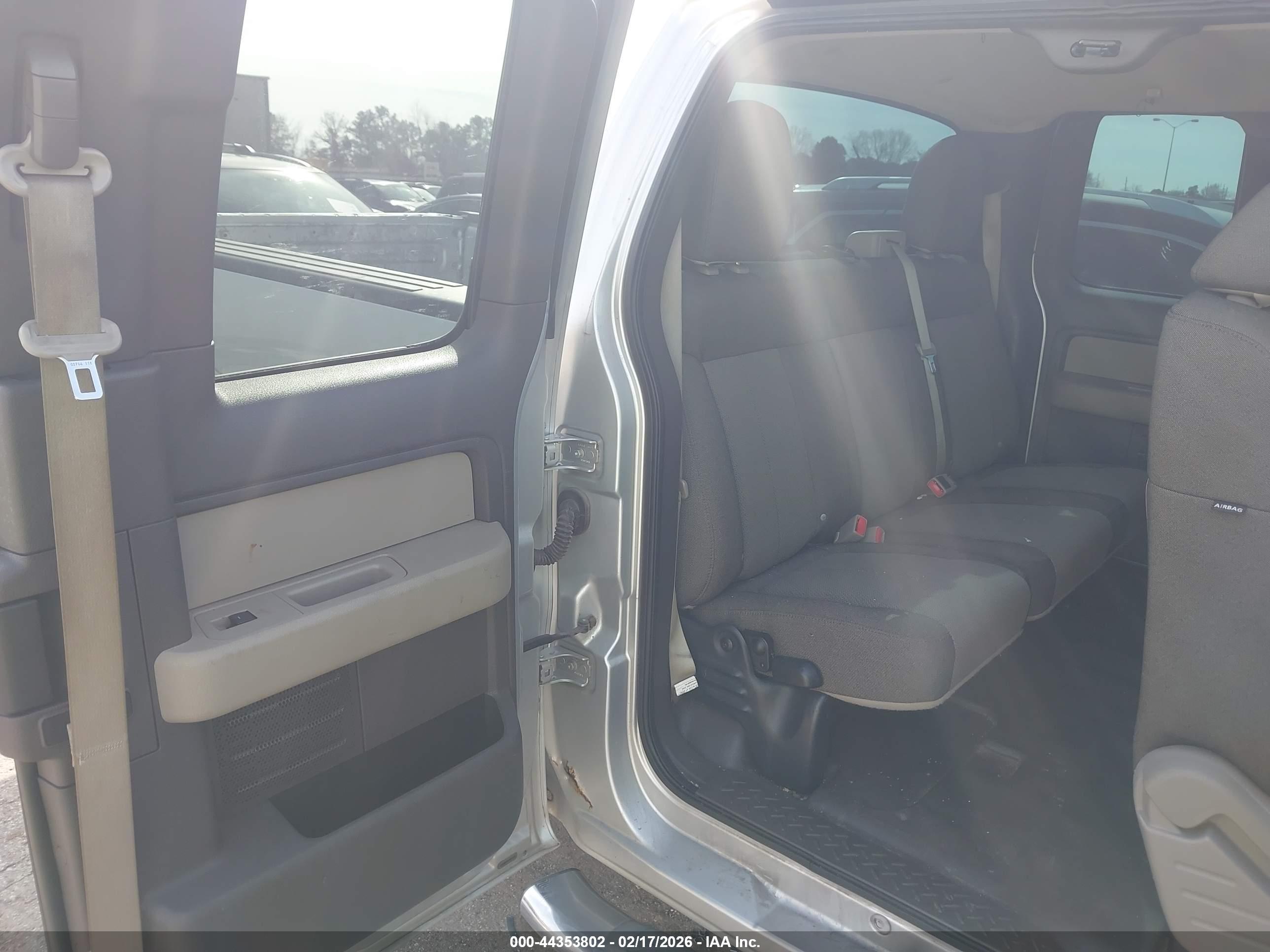 FORD F-150 image 8