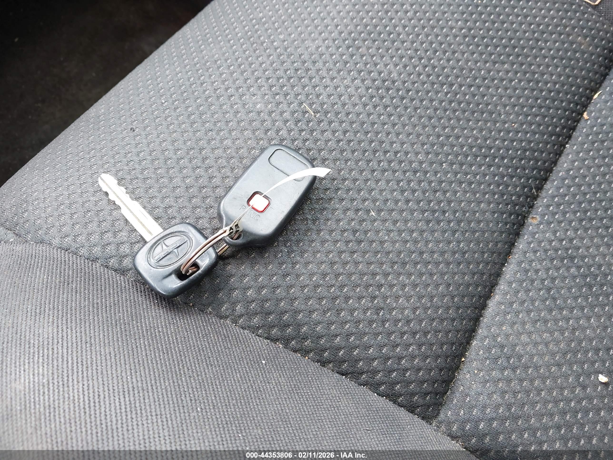 SCION XB image 11