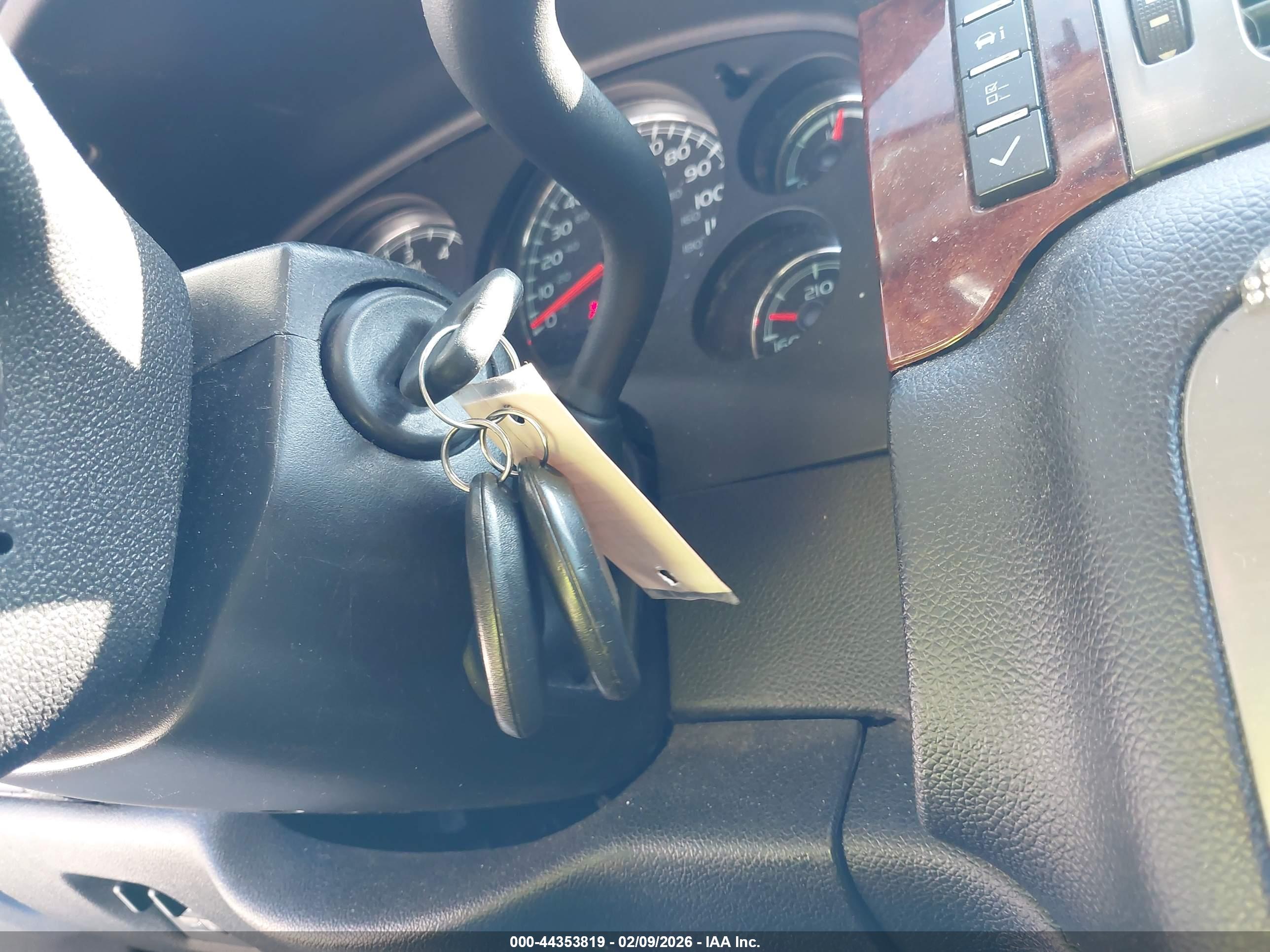 GMC YUKON image 11