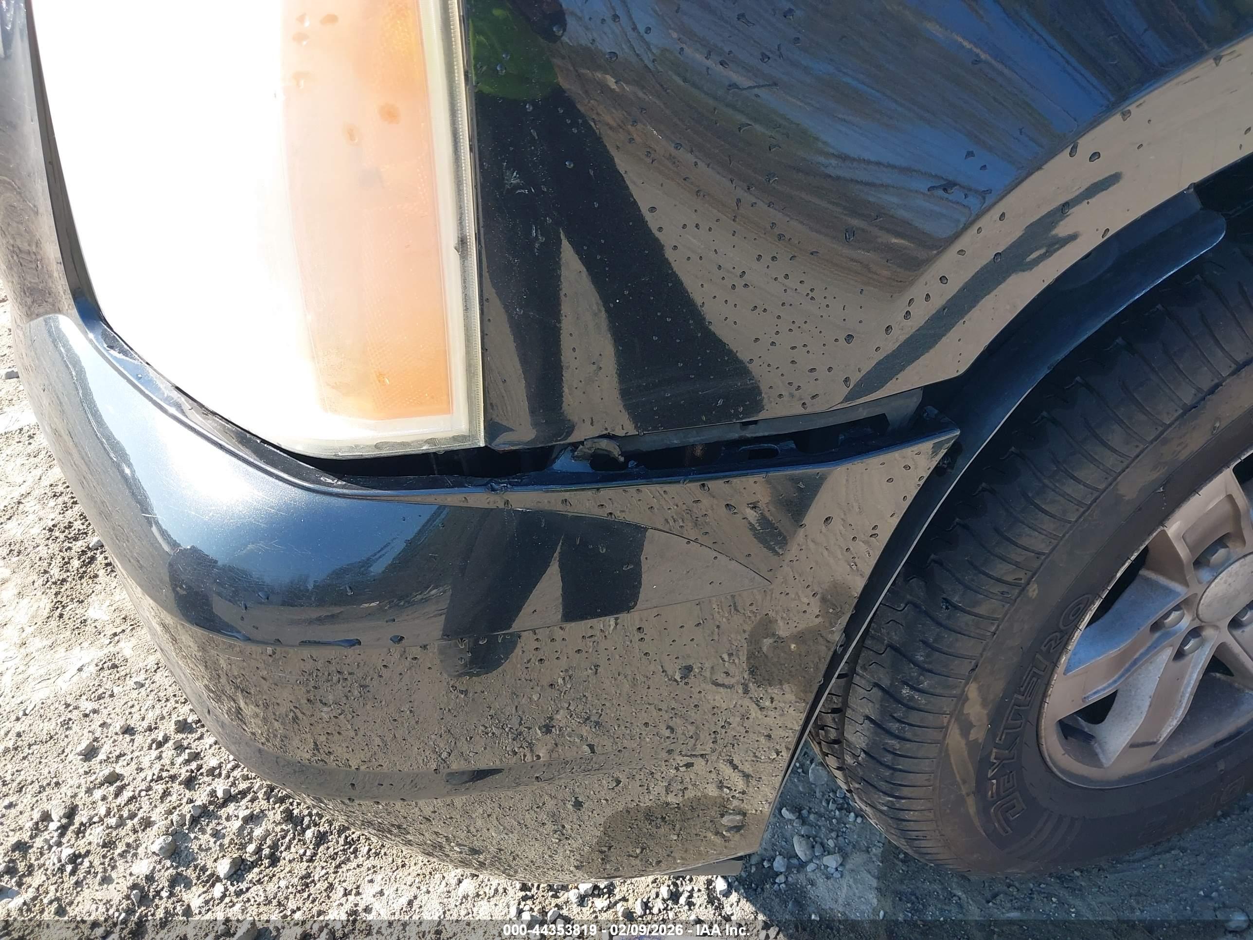 GMC YUKON image 6