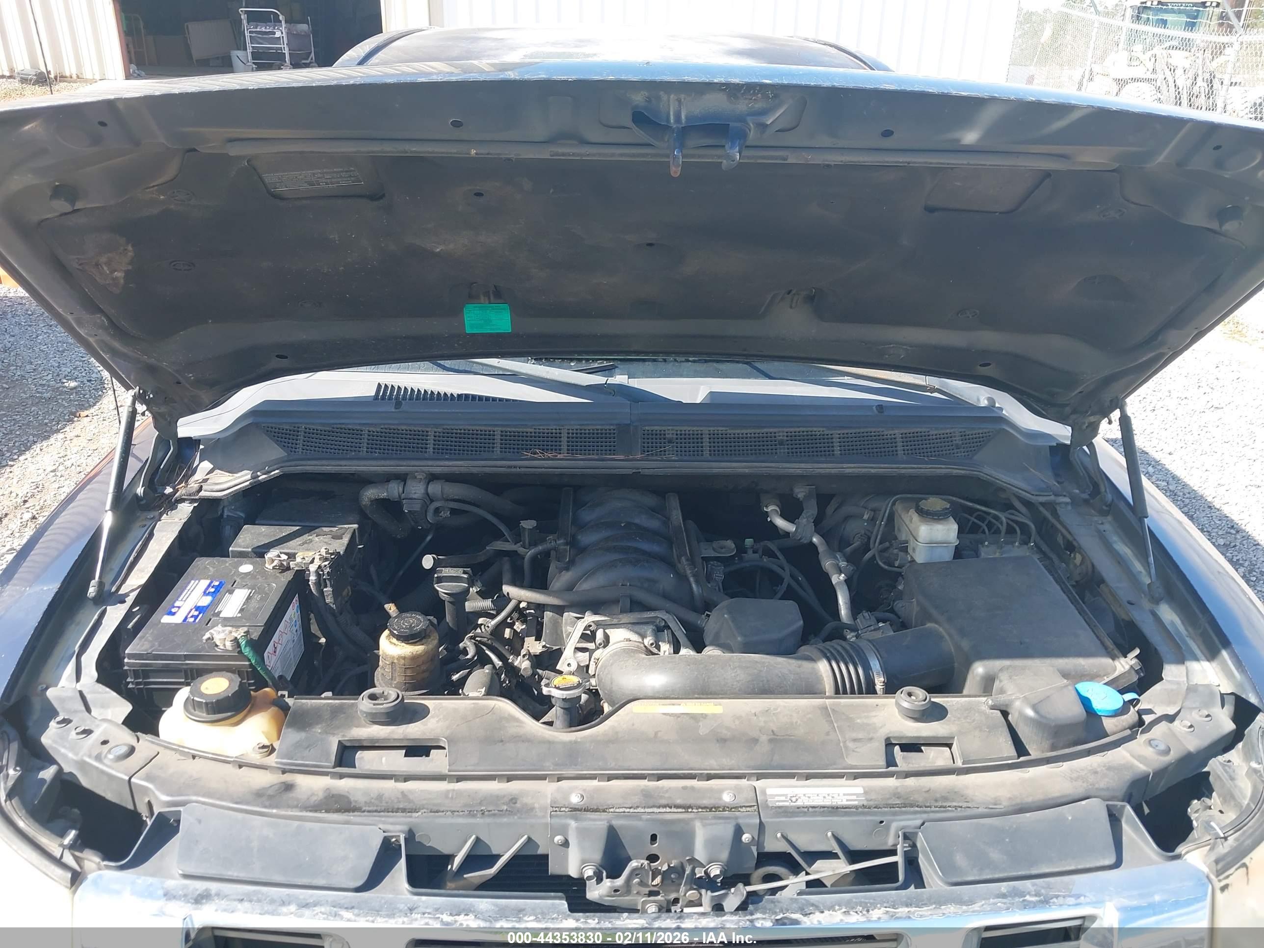 NISSAN TITAN image 10