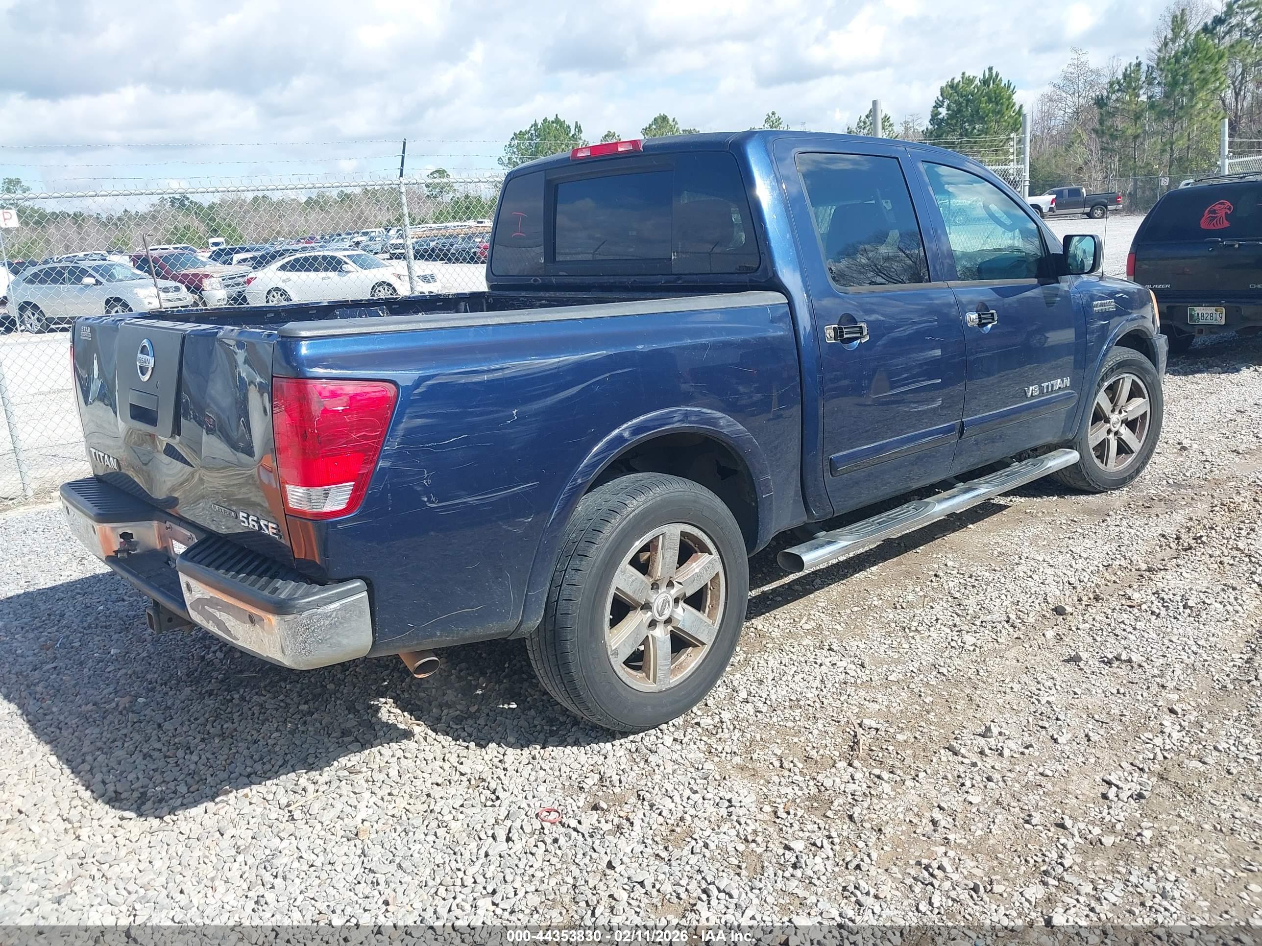 NISSAN TITAN image 4