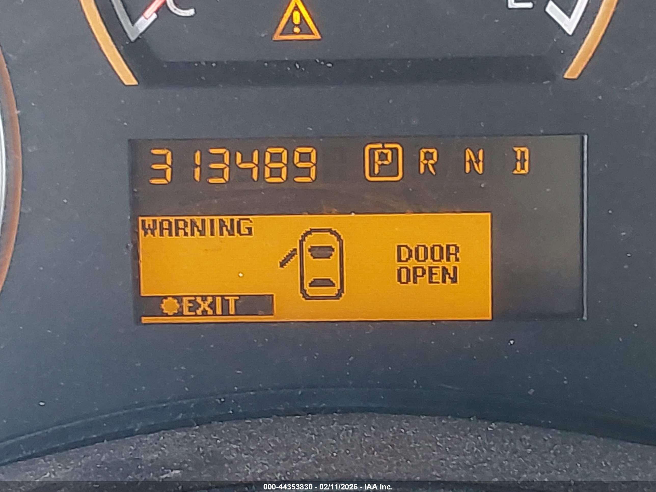 NISSAN TITAN image 7