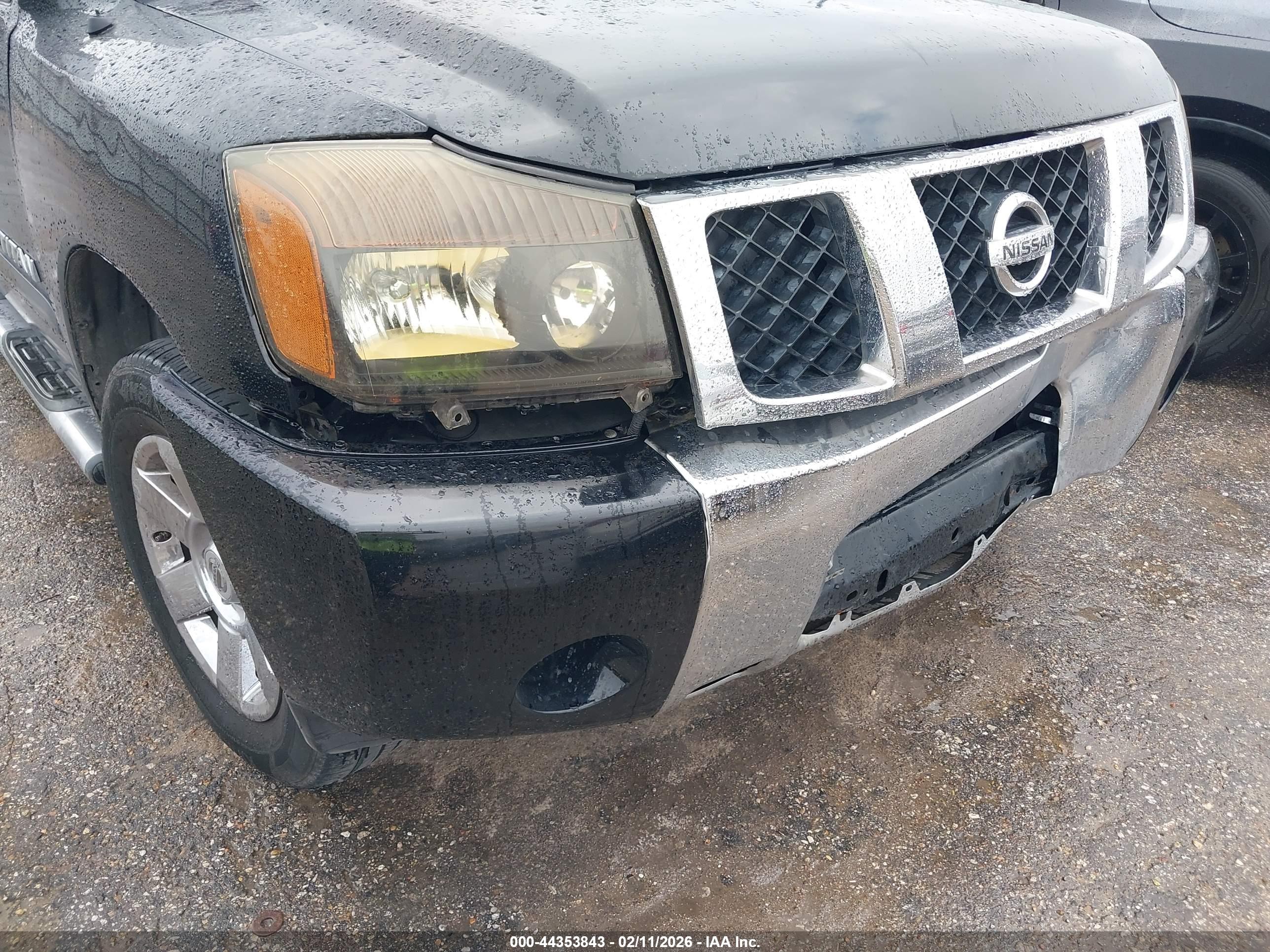 NISSAN TITAN image 6