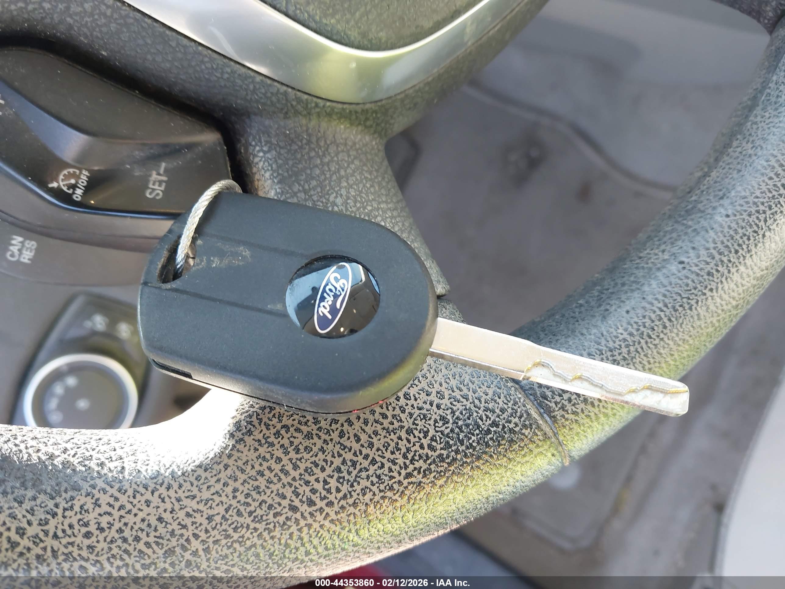 FORD ESCAPE image 11