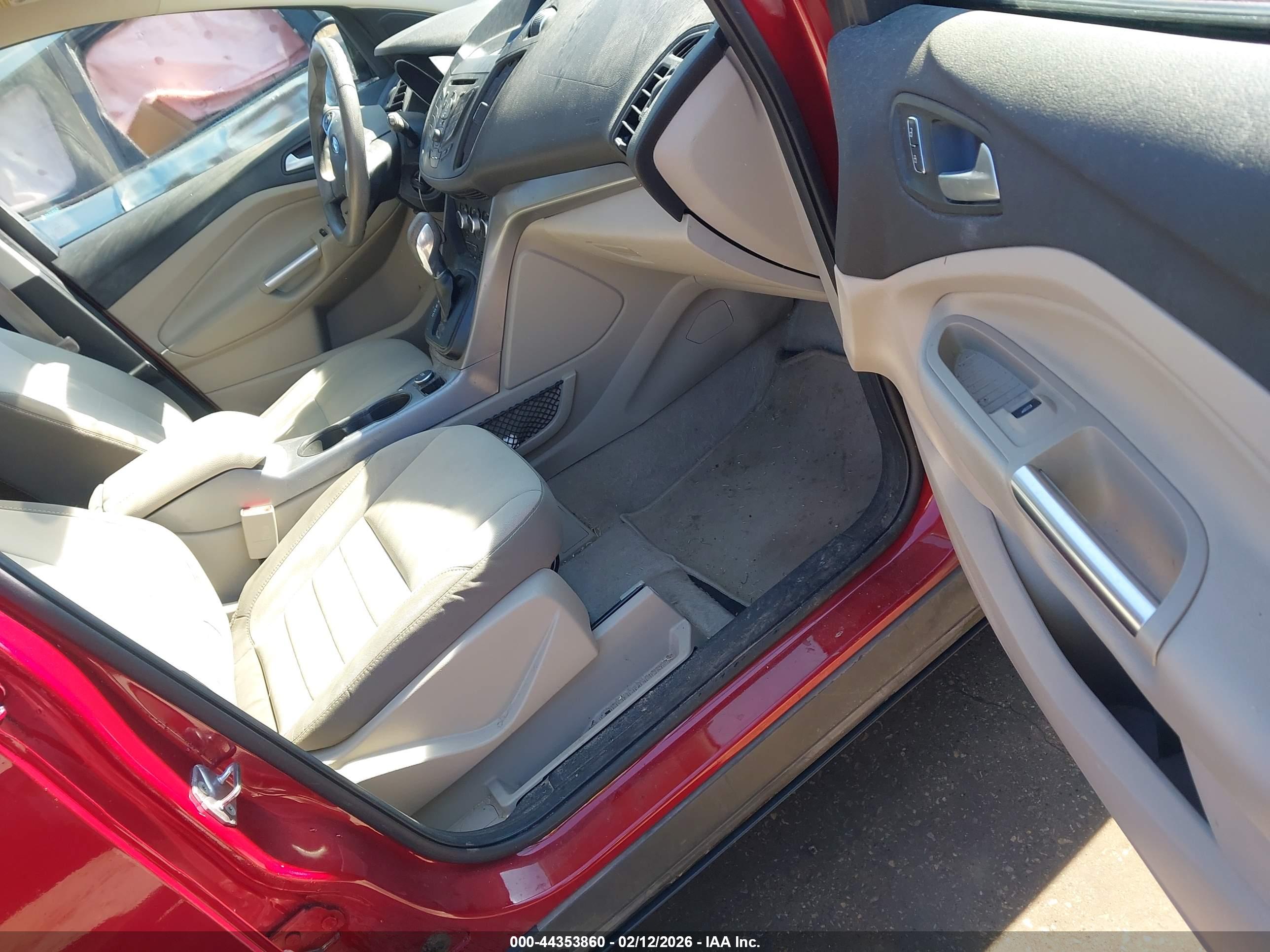FORD ESCAPE image 5