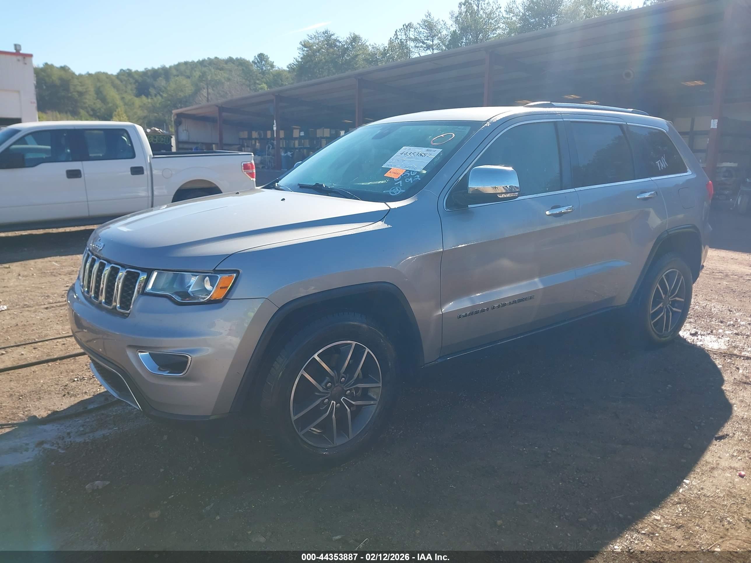 JEEP GRAND image 2