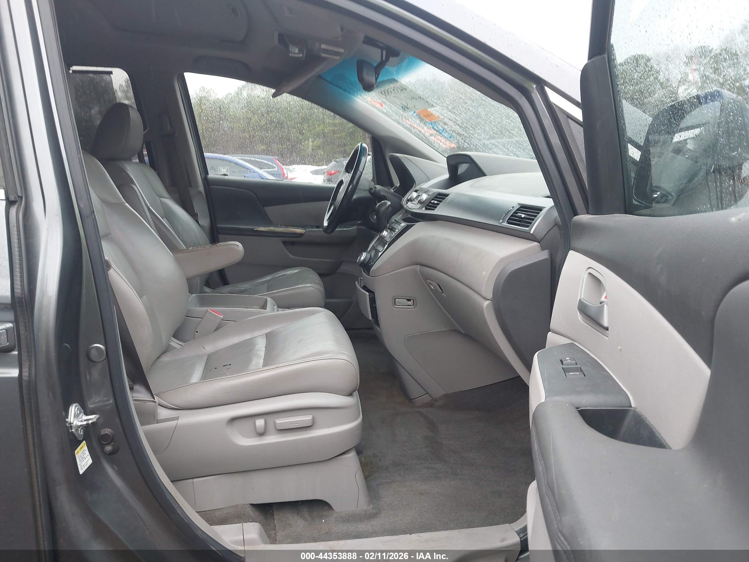 HONDA ODYSSEY image 5