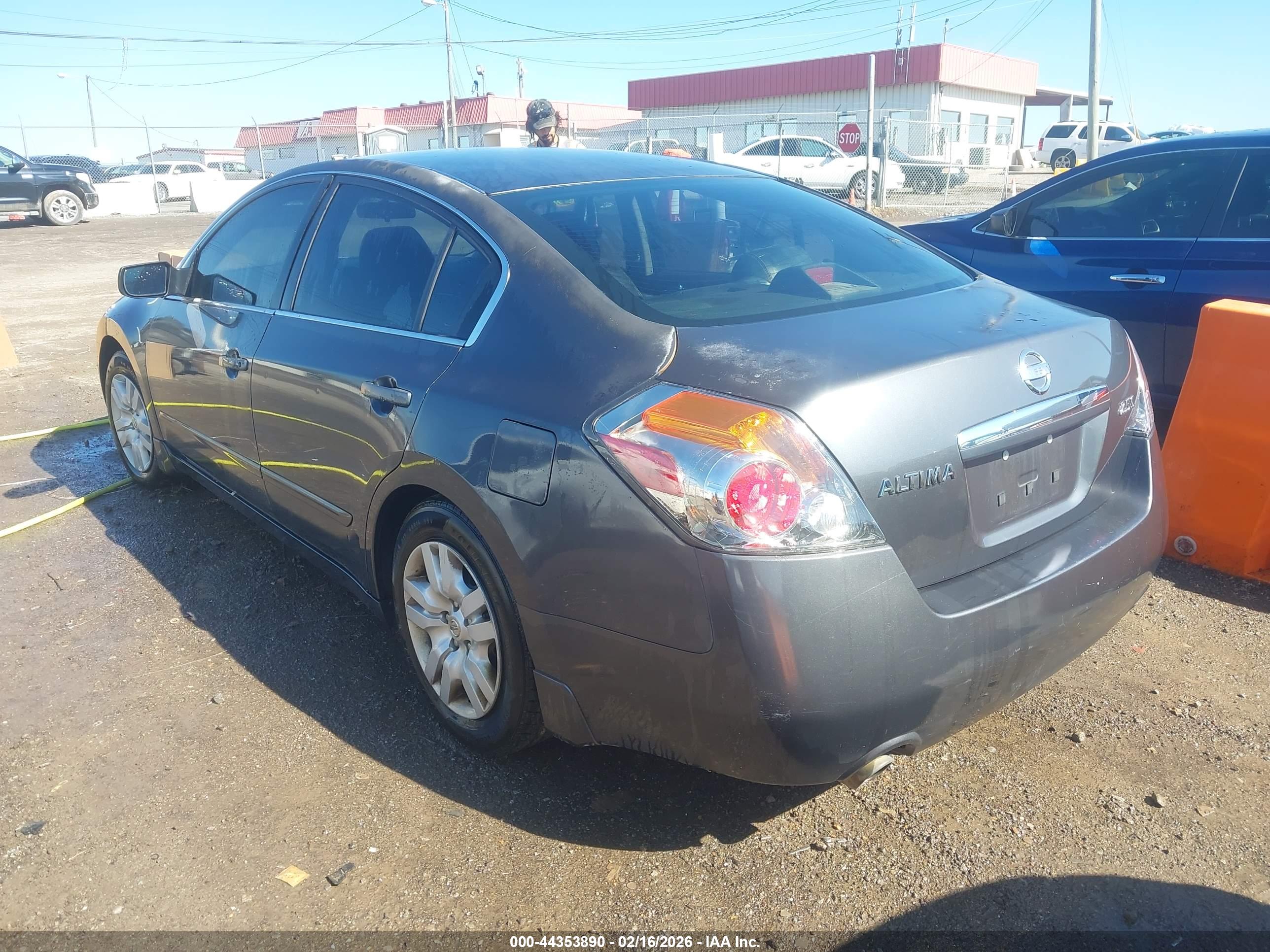 NISSAN ALTIMA image 3