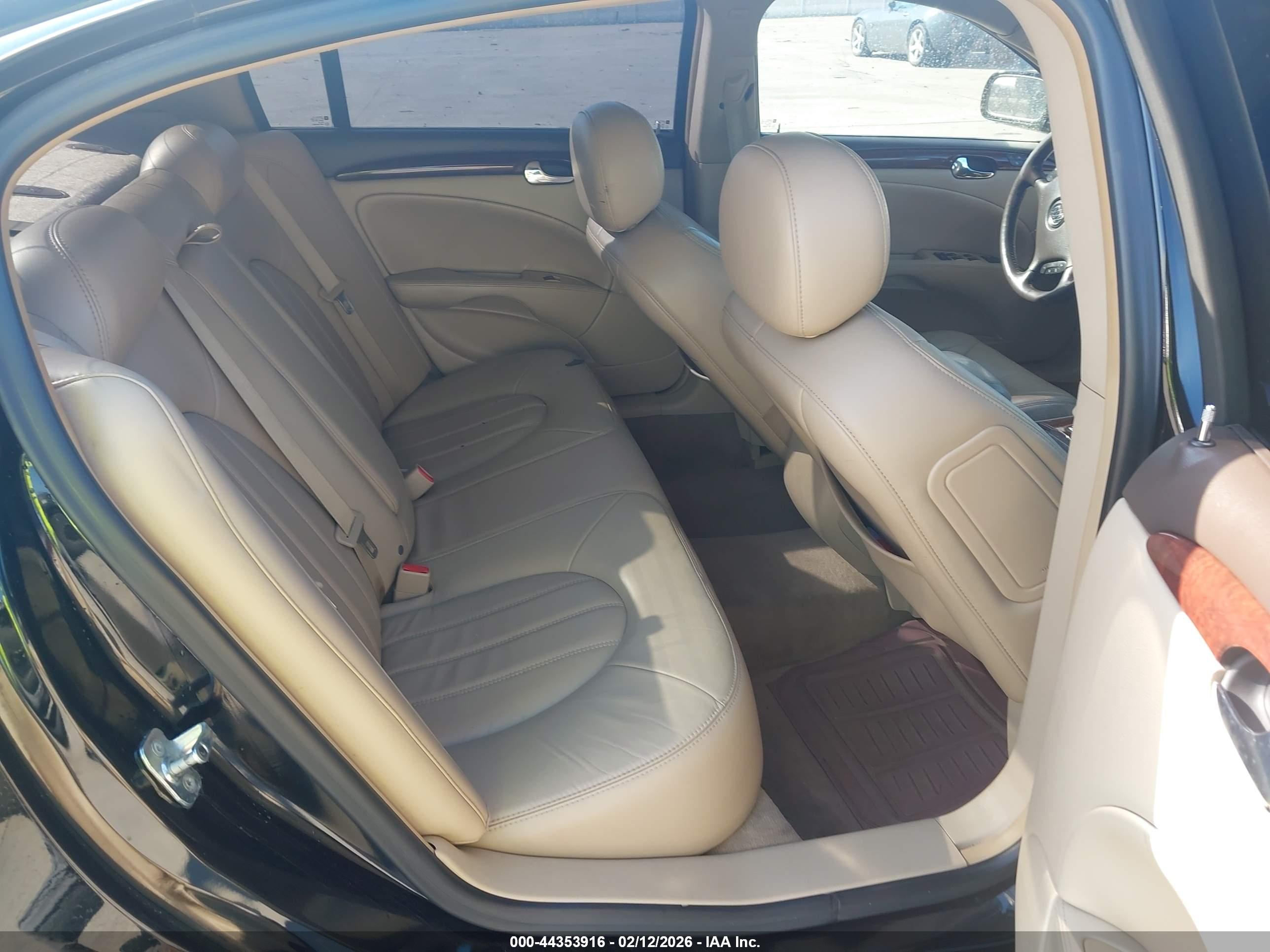 BUICK LUCERNE image 8